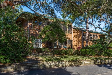 A home in PALM HARBOR