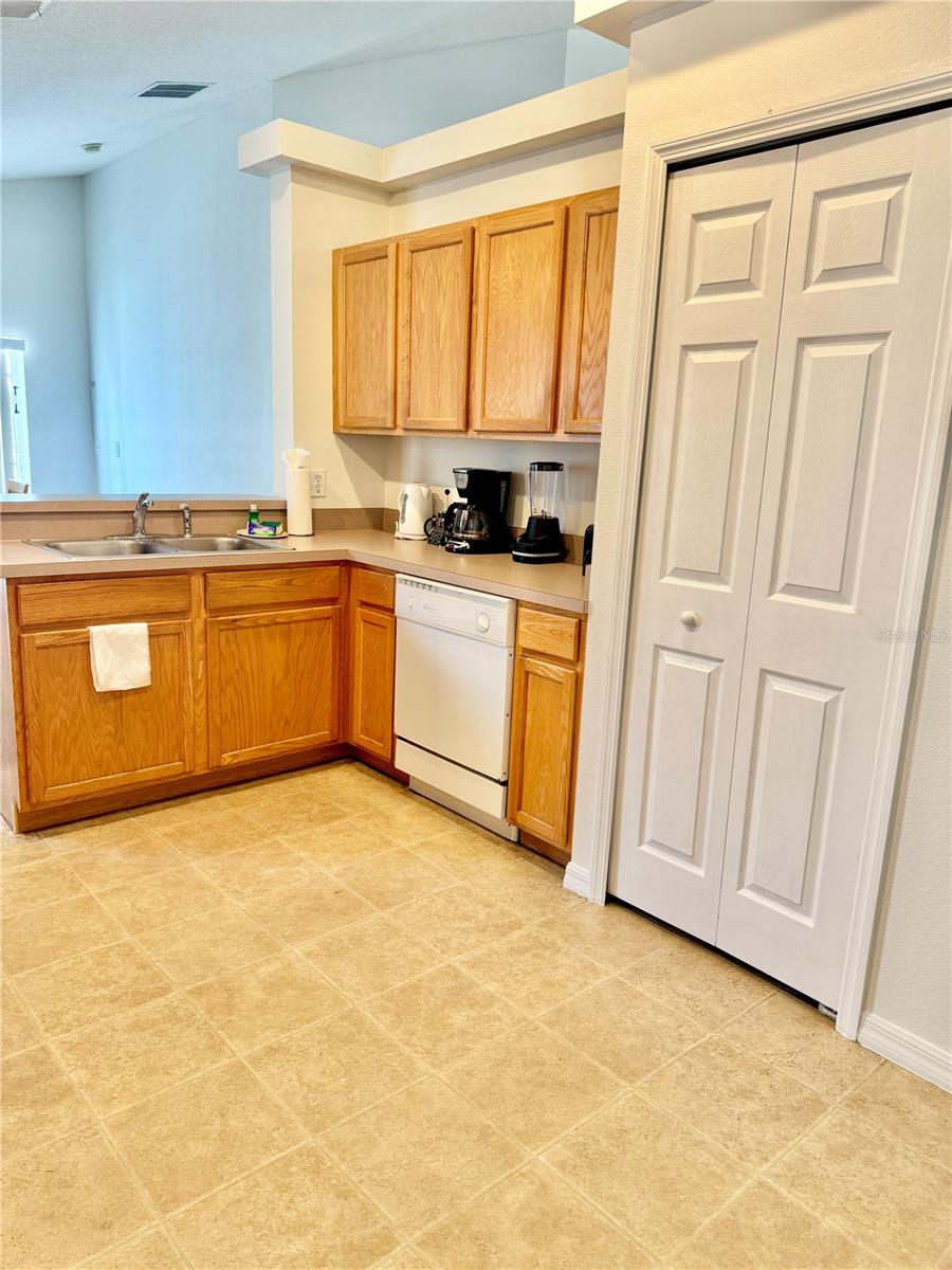 2668 WILLOW GLEN CIRCLE