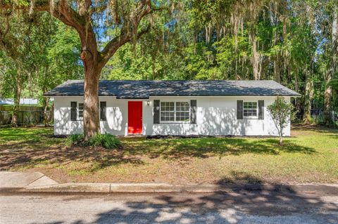 Photo of 2100 SE 50th Street, Gainesville, FL 32641 (MLS # GC533298)