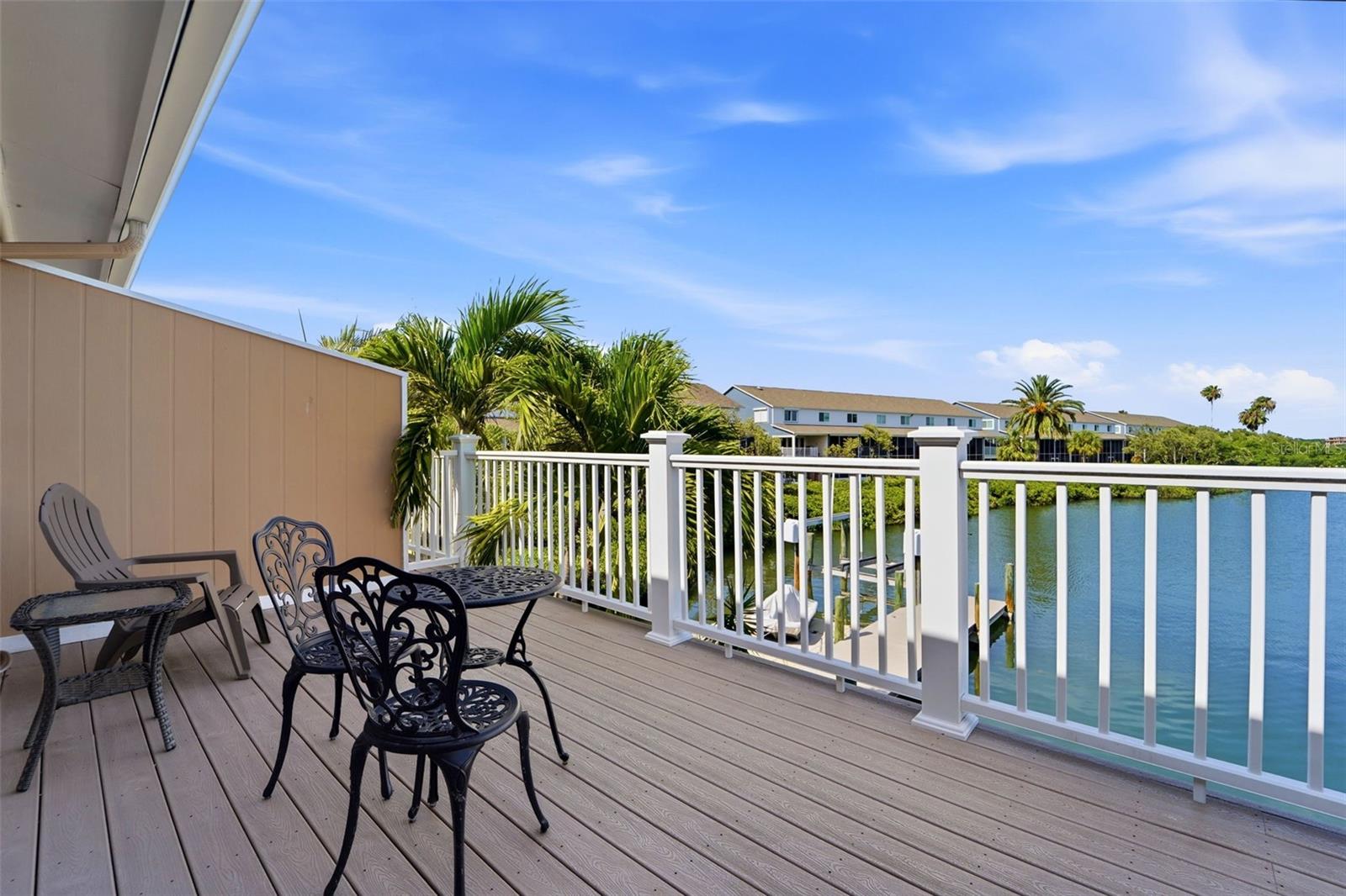 LA HACIENDA CONDO - Residential