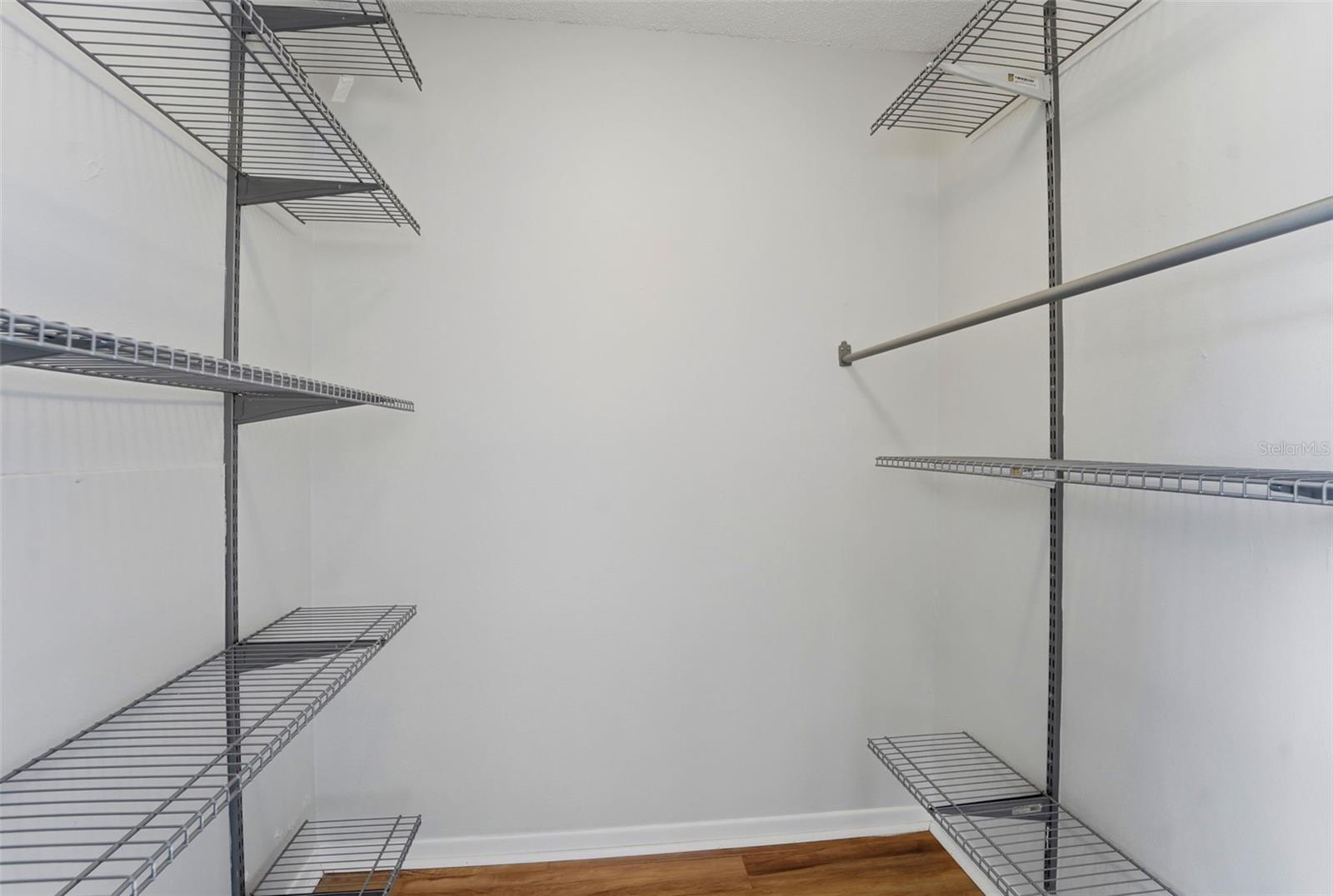 LA HACIENDA CONDO - Residential