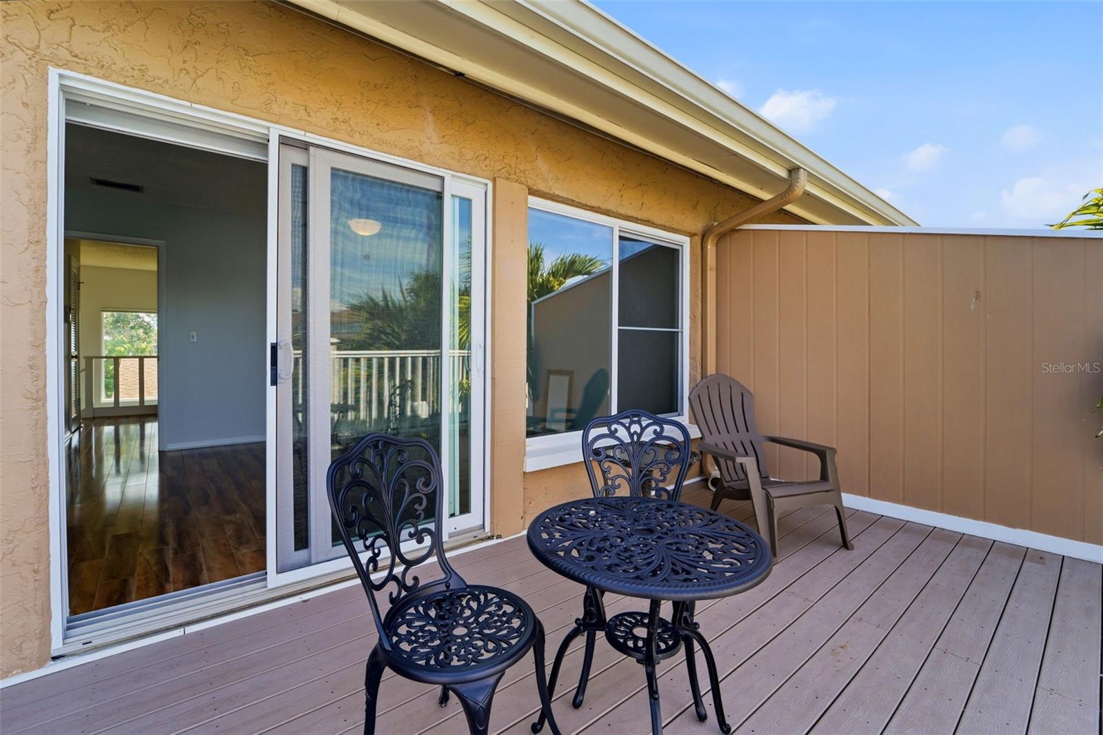 LA HACIENDA CONDO - Residential