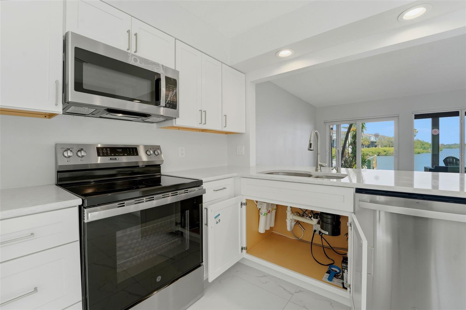 LA HACIENDA CONDO - Residential