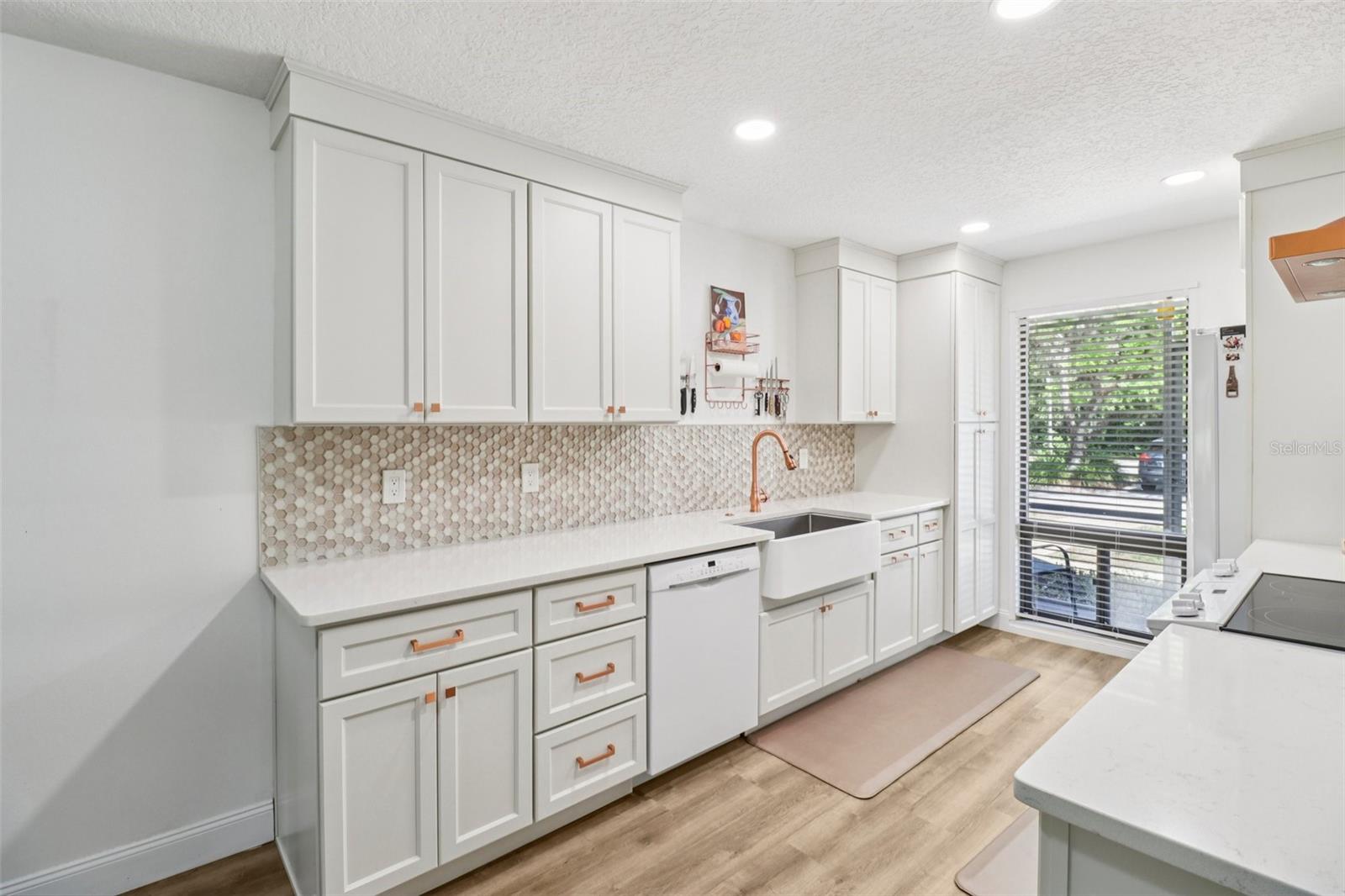 60 SHEOAH BOULEVARD 38A