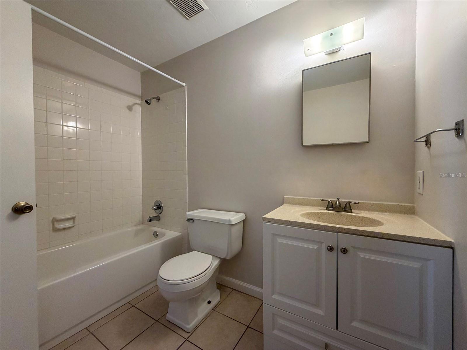 NORTHWOOD - Residential Lease