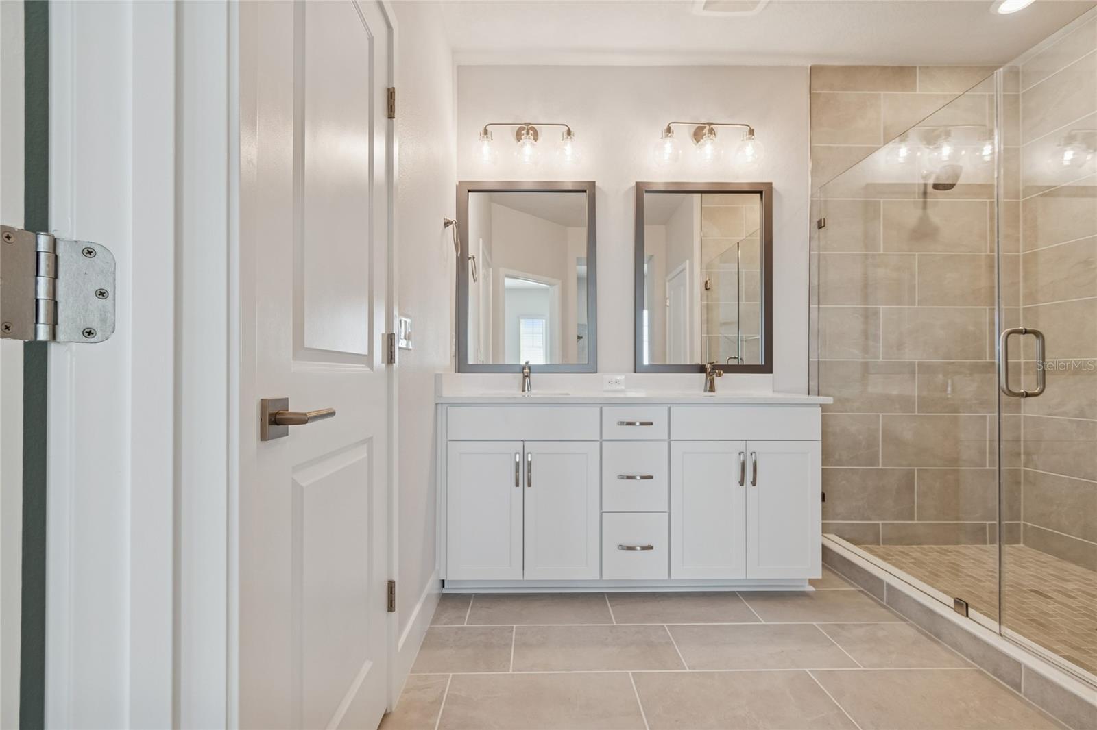 EMERALD LANDING AT WATERSIDE - Residential
