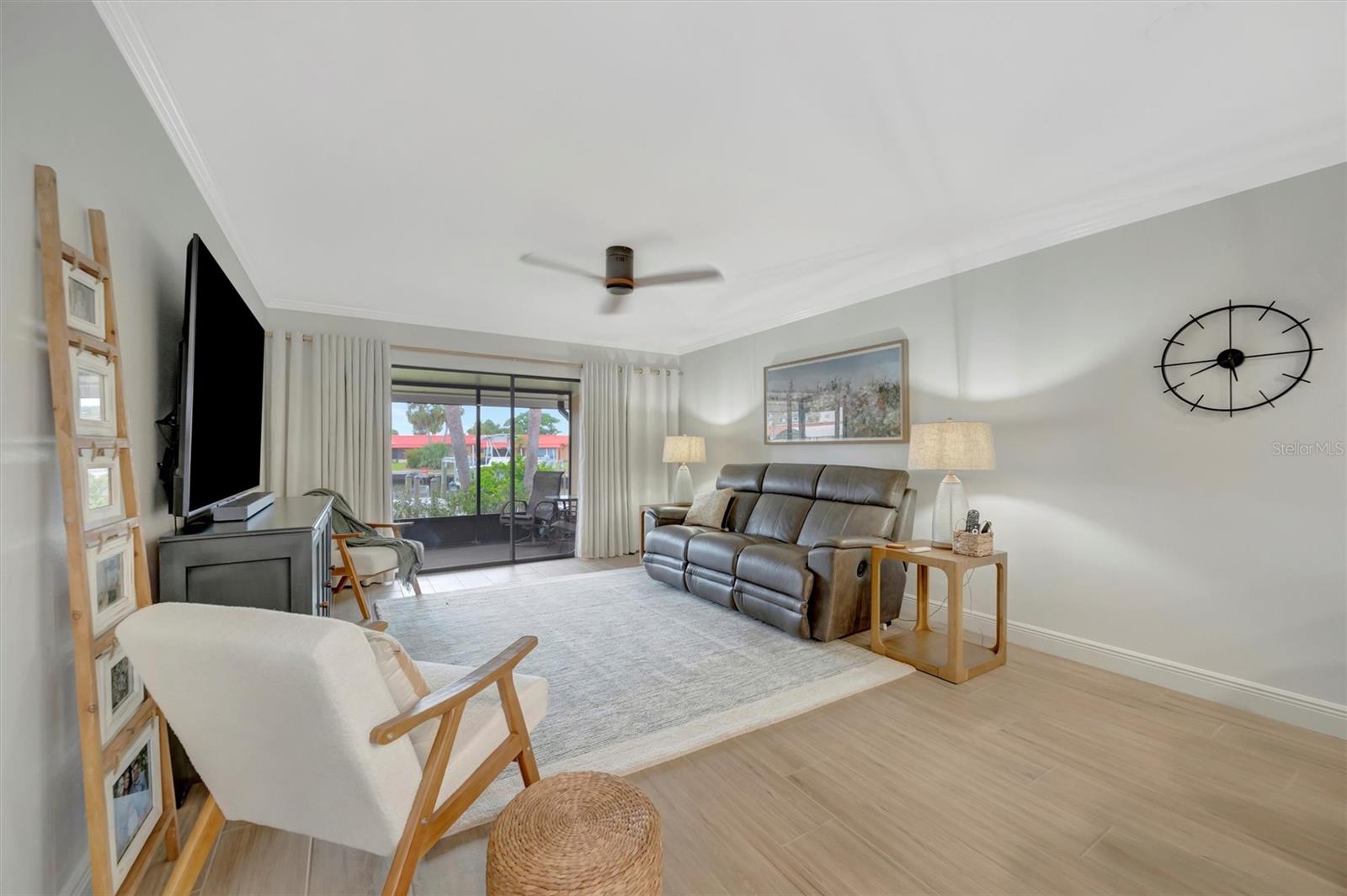 PALMA SOLA HARBOUR SEC 3 - Residential