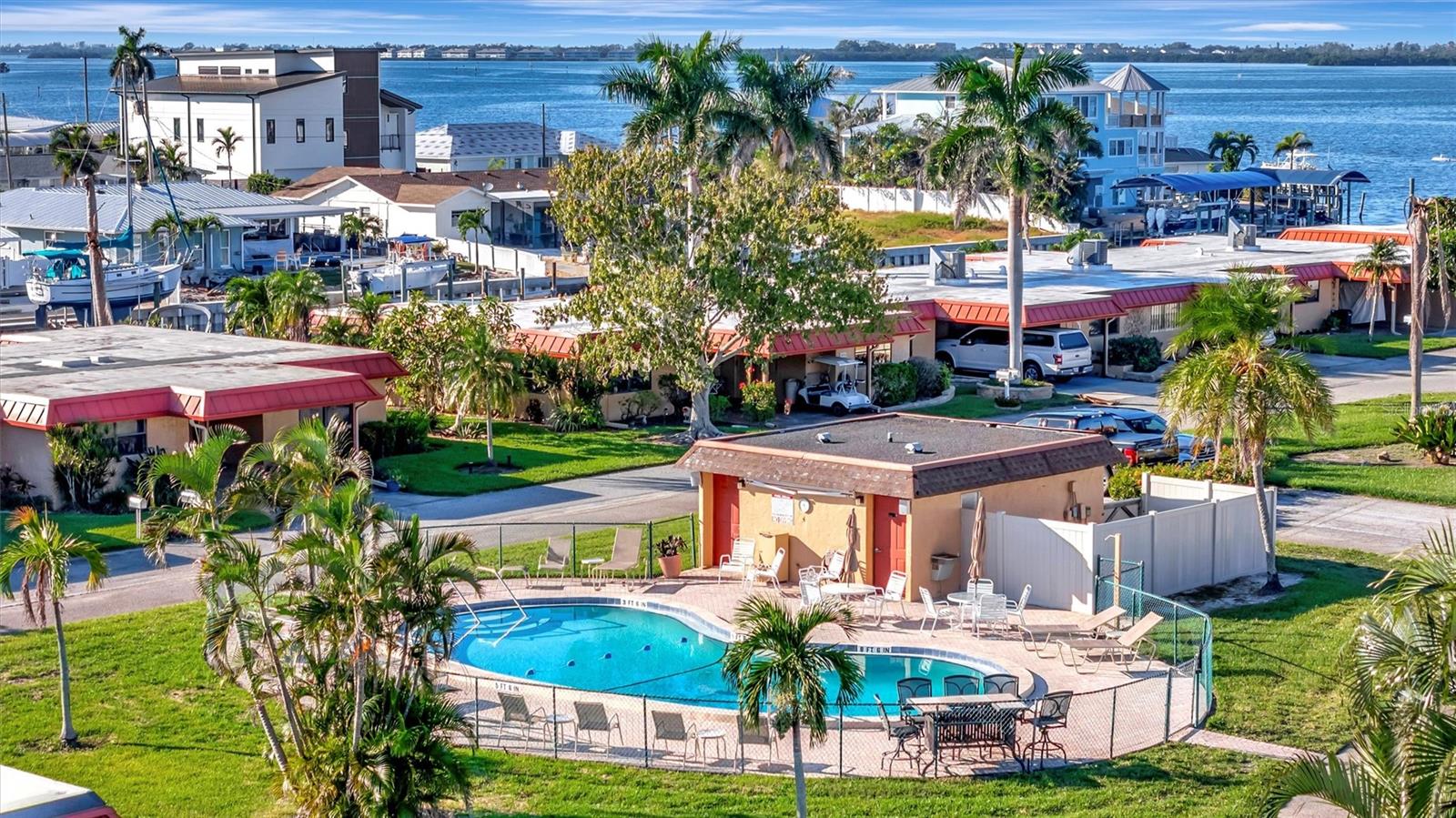 PALMA SOLA HARBOUR SEC 3 - Residential