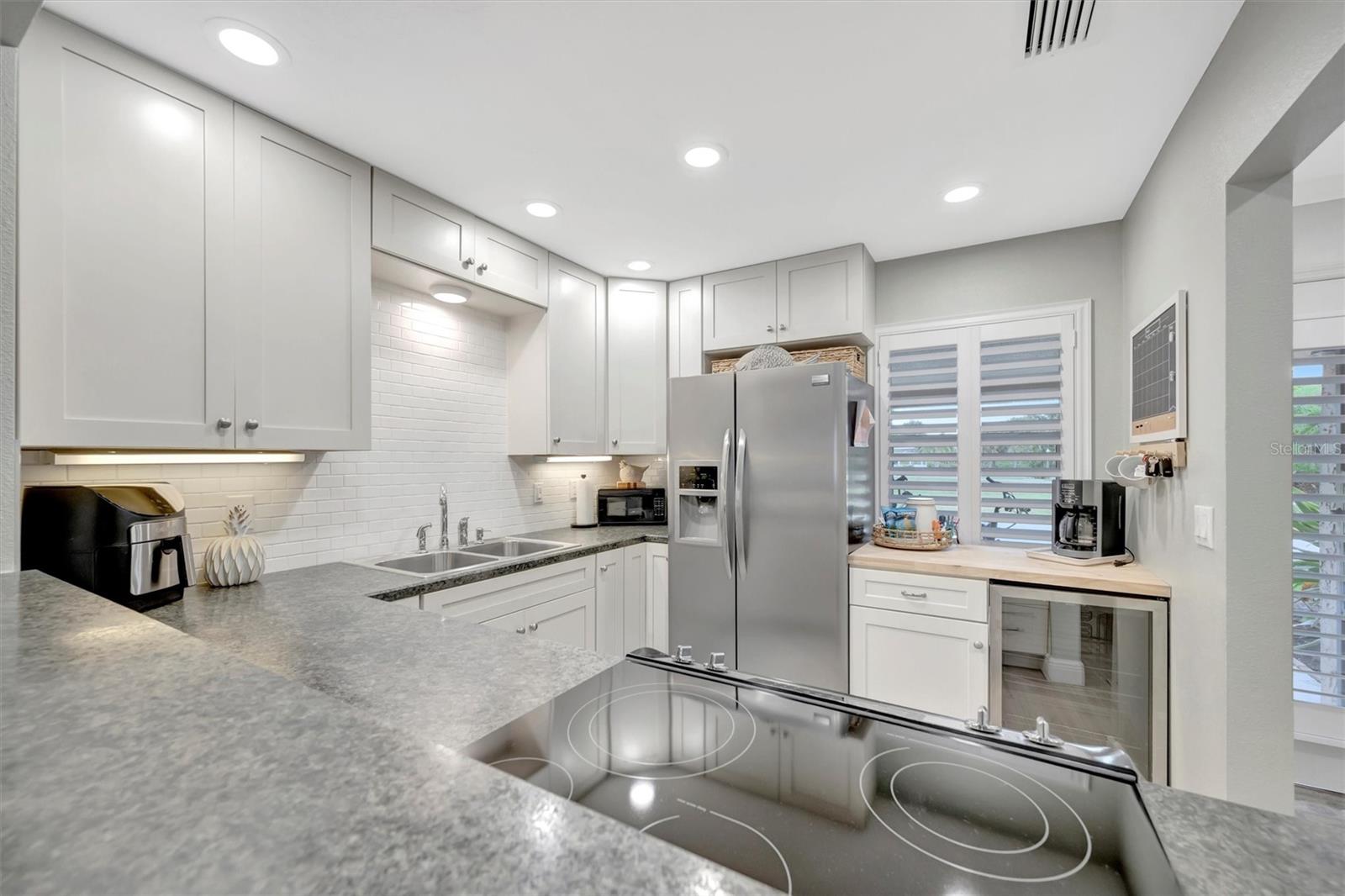 PALMA SOLA HARBOUR SEC 3 - Residential