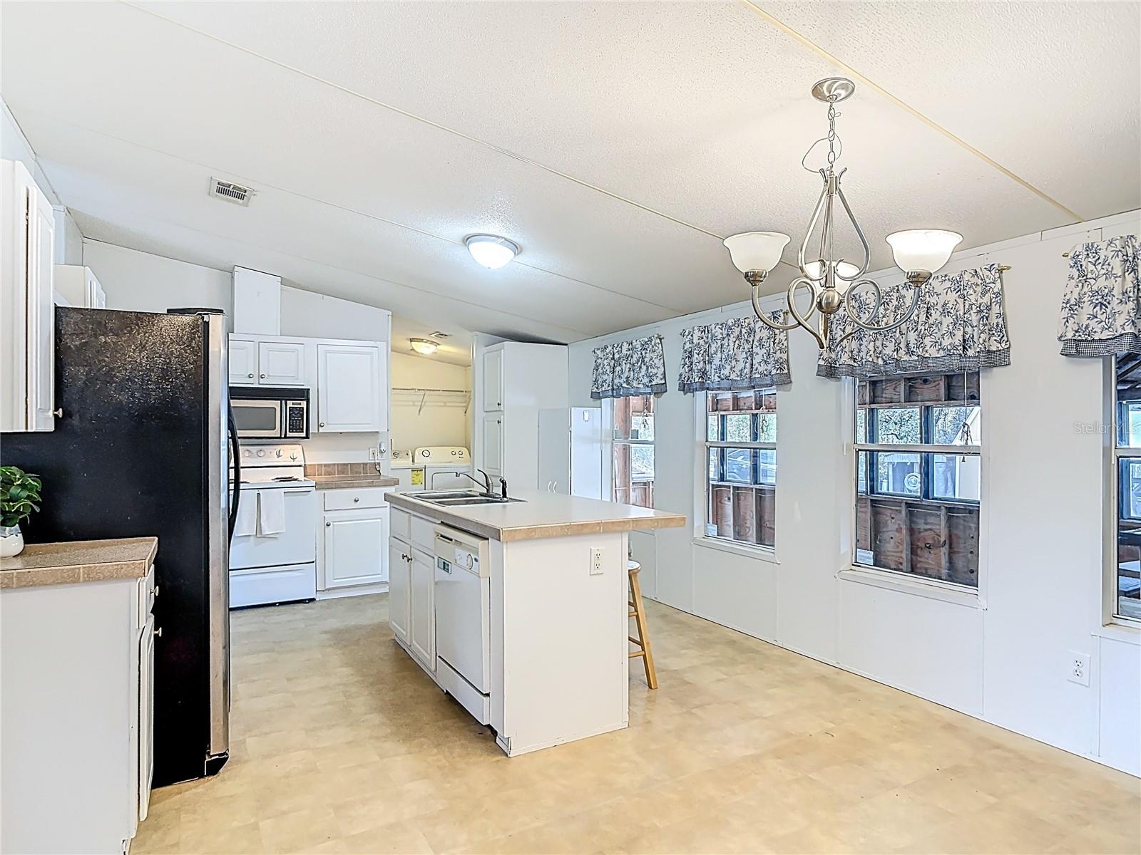 MOBILE HOME - Residential