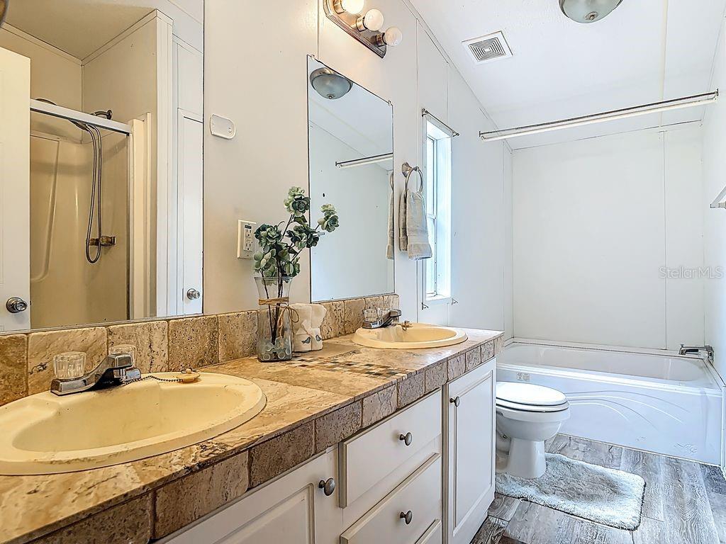 MOBILE HOME - Residential