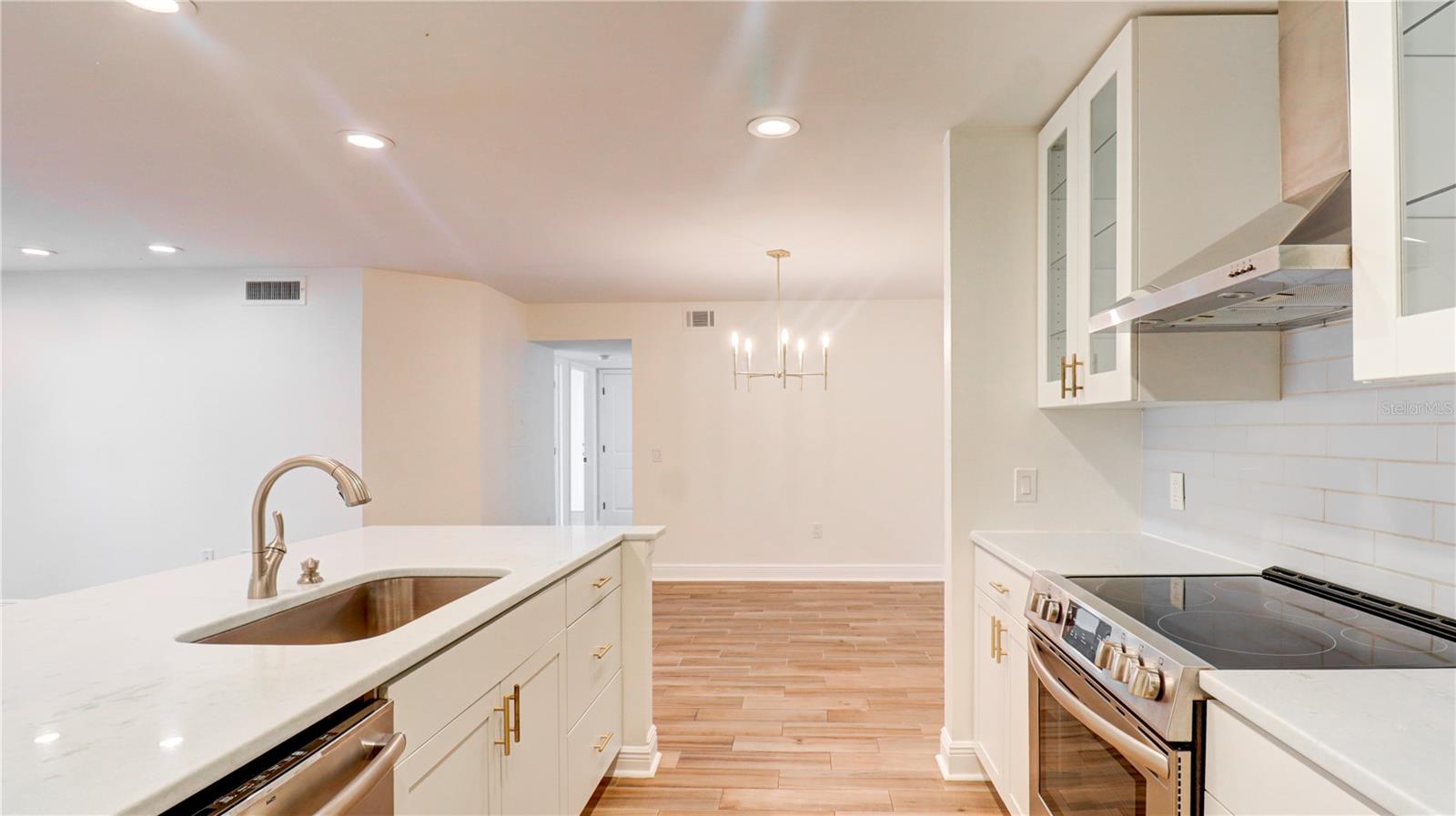 THE HIGHLANDS AT HUNTERS GREE - Residential
