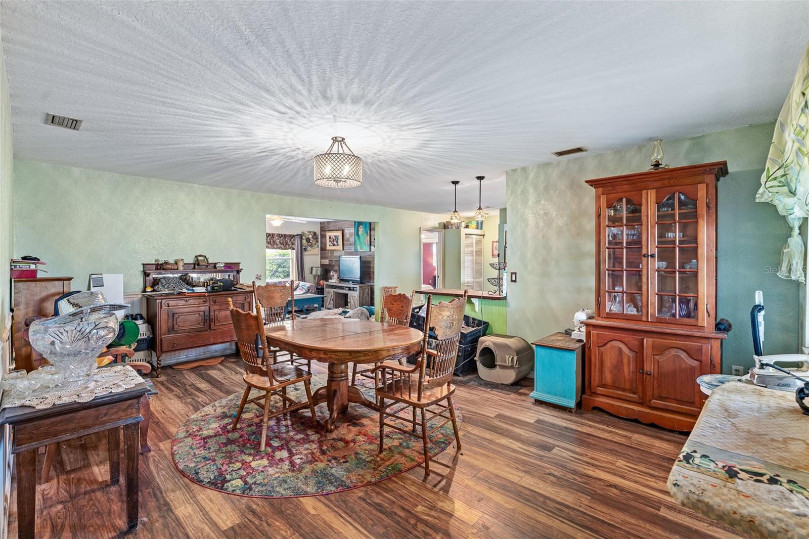 BRYANTS LAKE VIEW MANOR - Residential