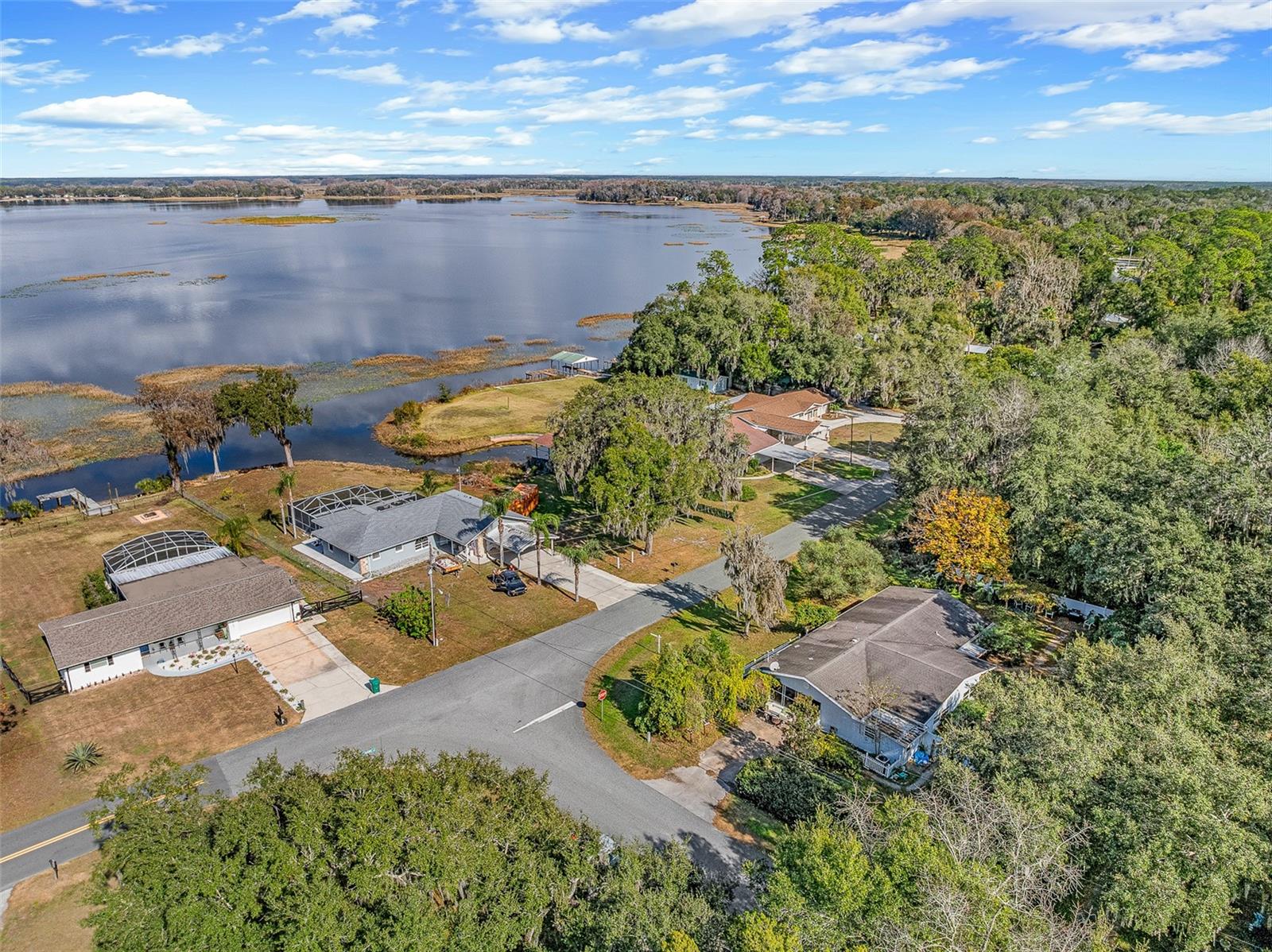 BRYANTS LAKE VIEW MANOR - Residential