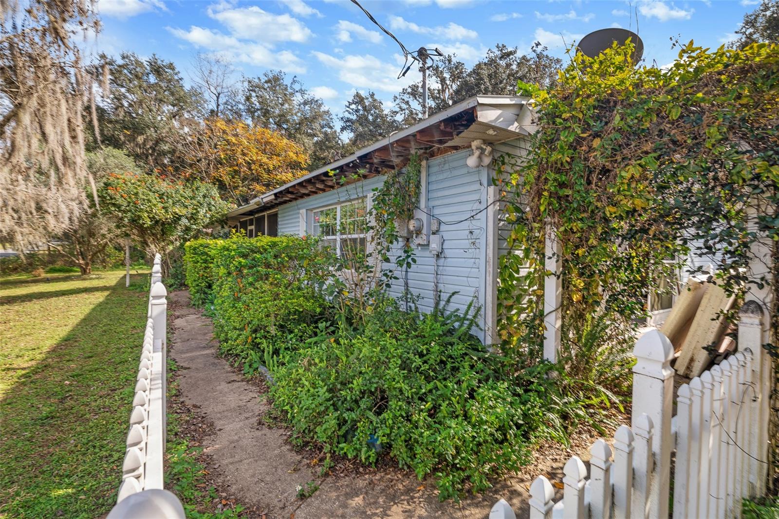 BRYANTS LAKE VIEW MANOR - Residential