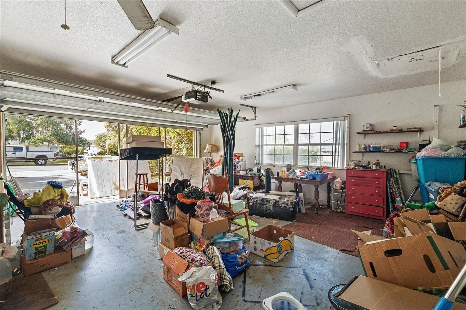 BRYANTS LAKE VIEW MANOR - Residential