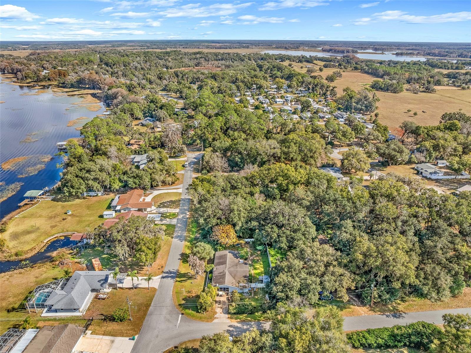 BRYANTS LAKE VIEW MANOR - Residential