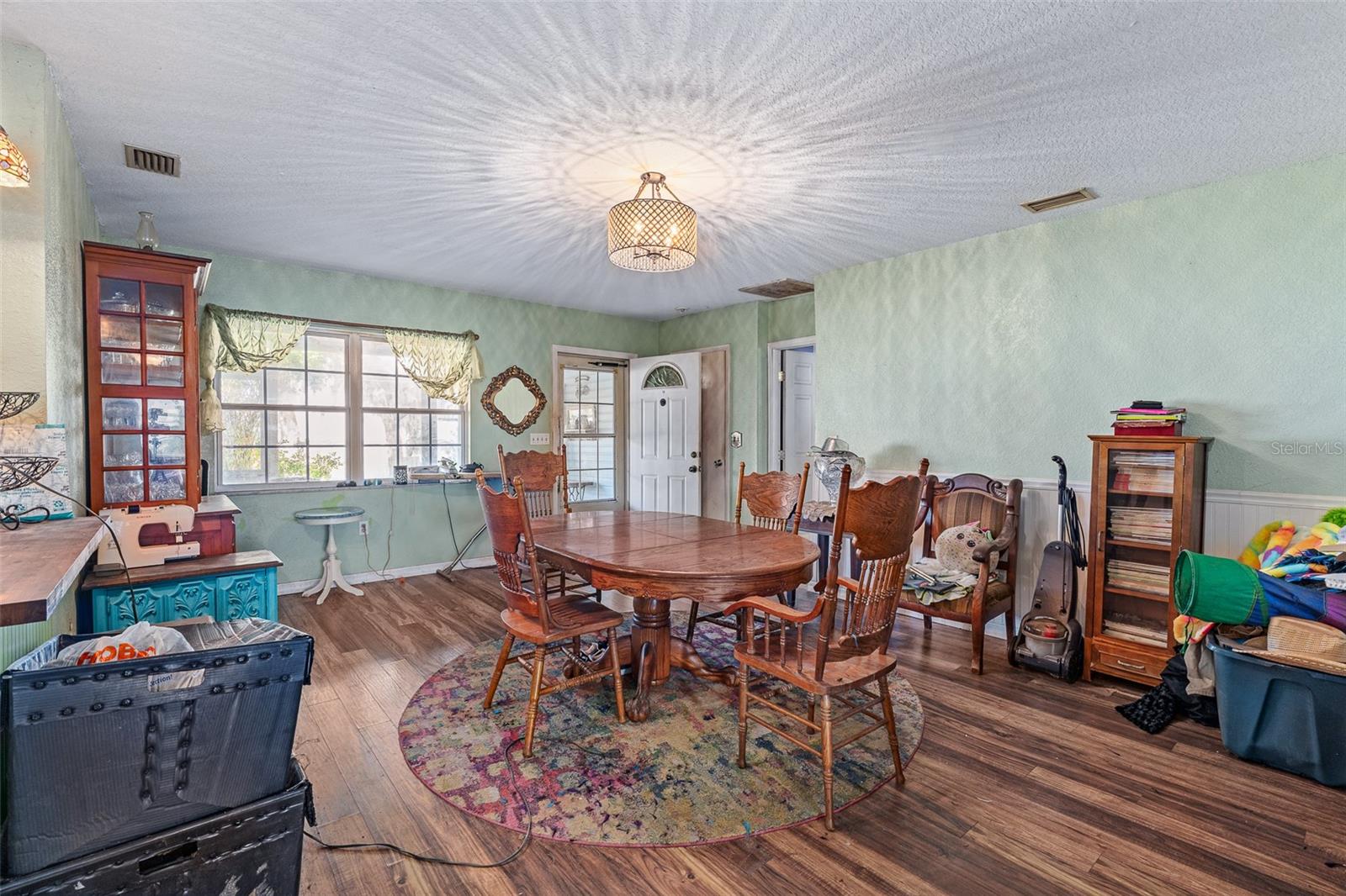 BRYANTS LAKE VIEW MANOR - Residential