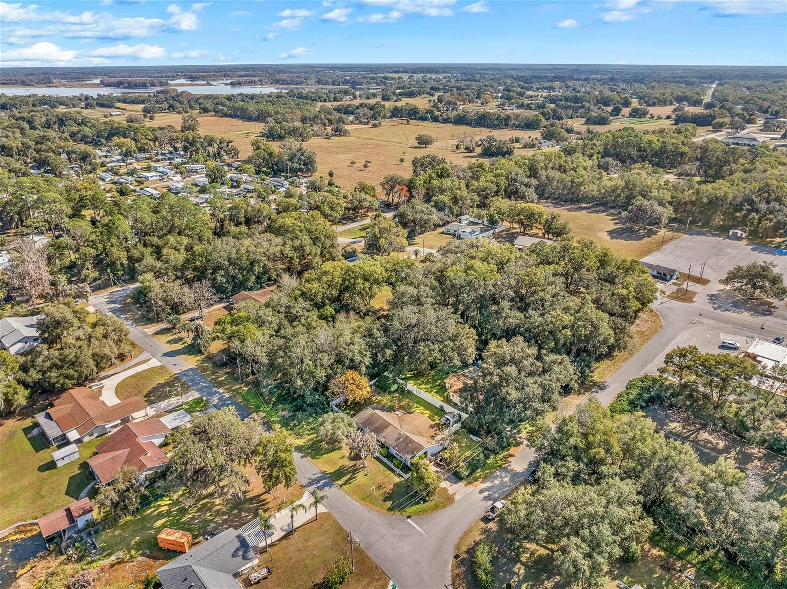 BRYANTS LAKE VIEW MANOR - Residential