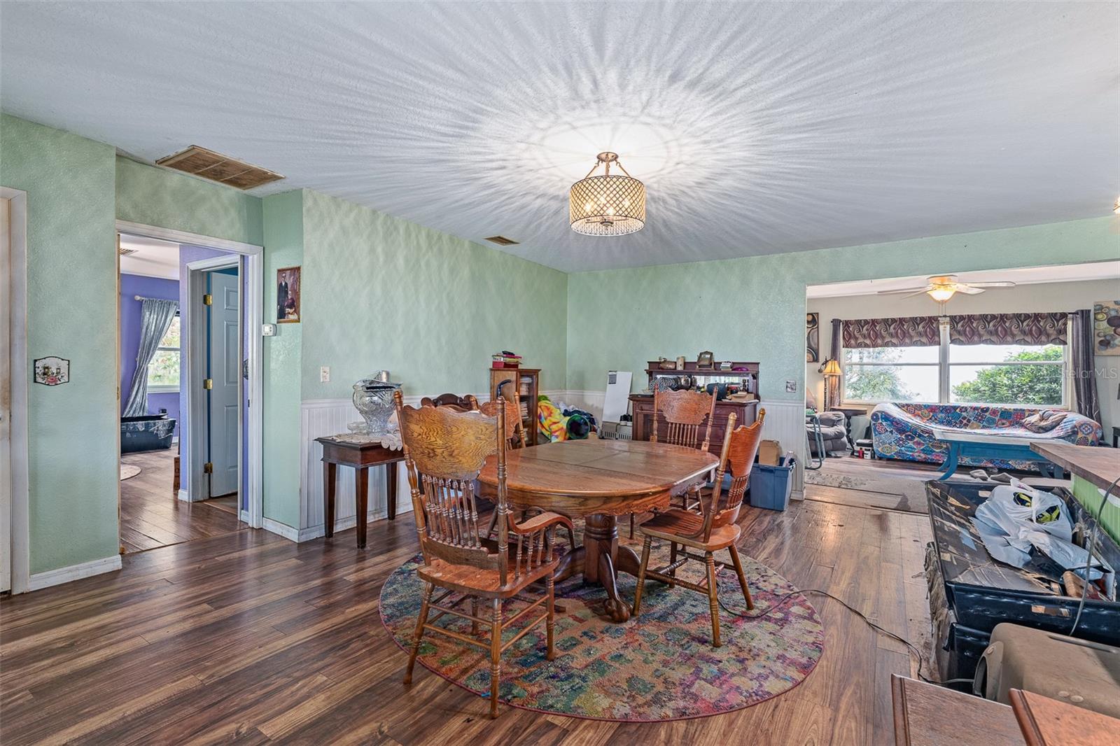 BRYANTS LAKE VIEW MANOR - Residential