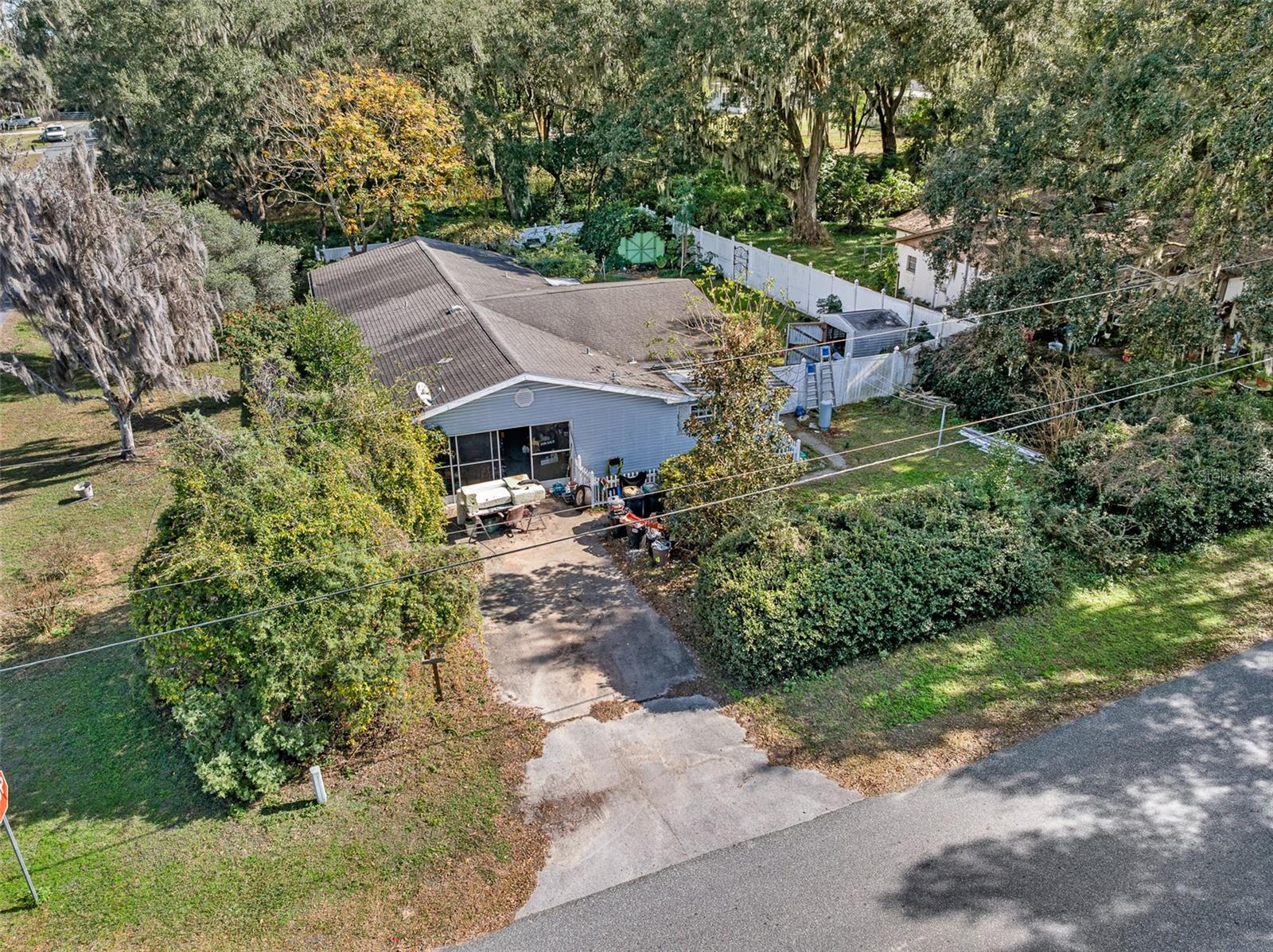 BRYANTS LAKE VIEW MANOR - Residential