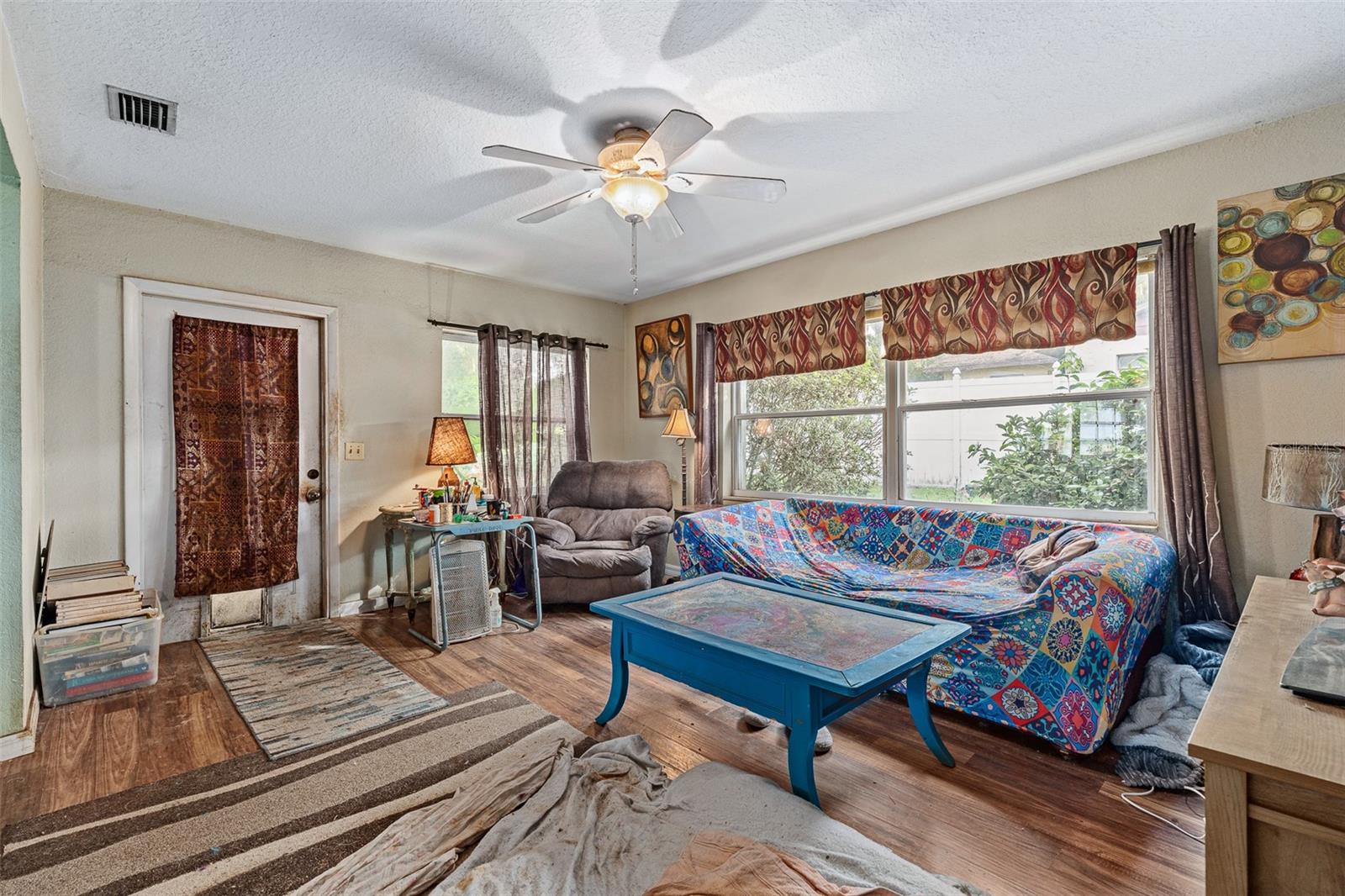 BRYANTS LAKE VIEW MANOR - Residential