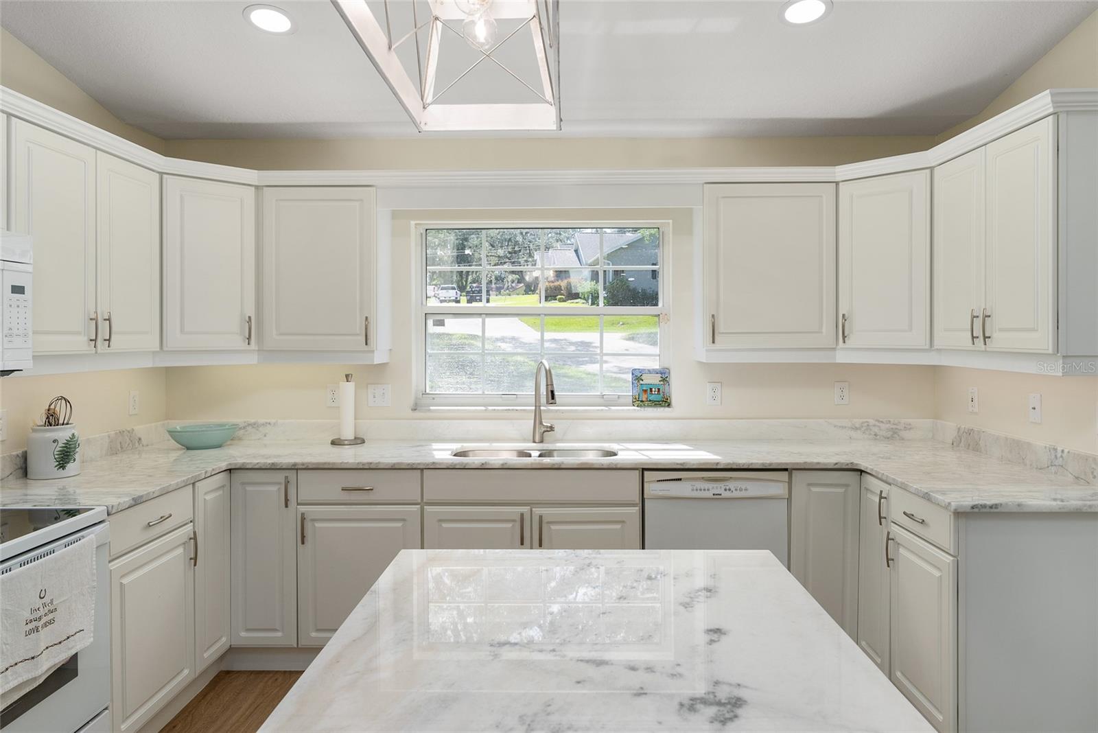 VILLAGE/ASCOT HEATH UN 43 PT - Residential Lease