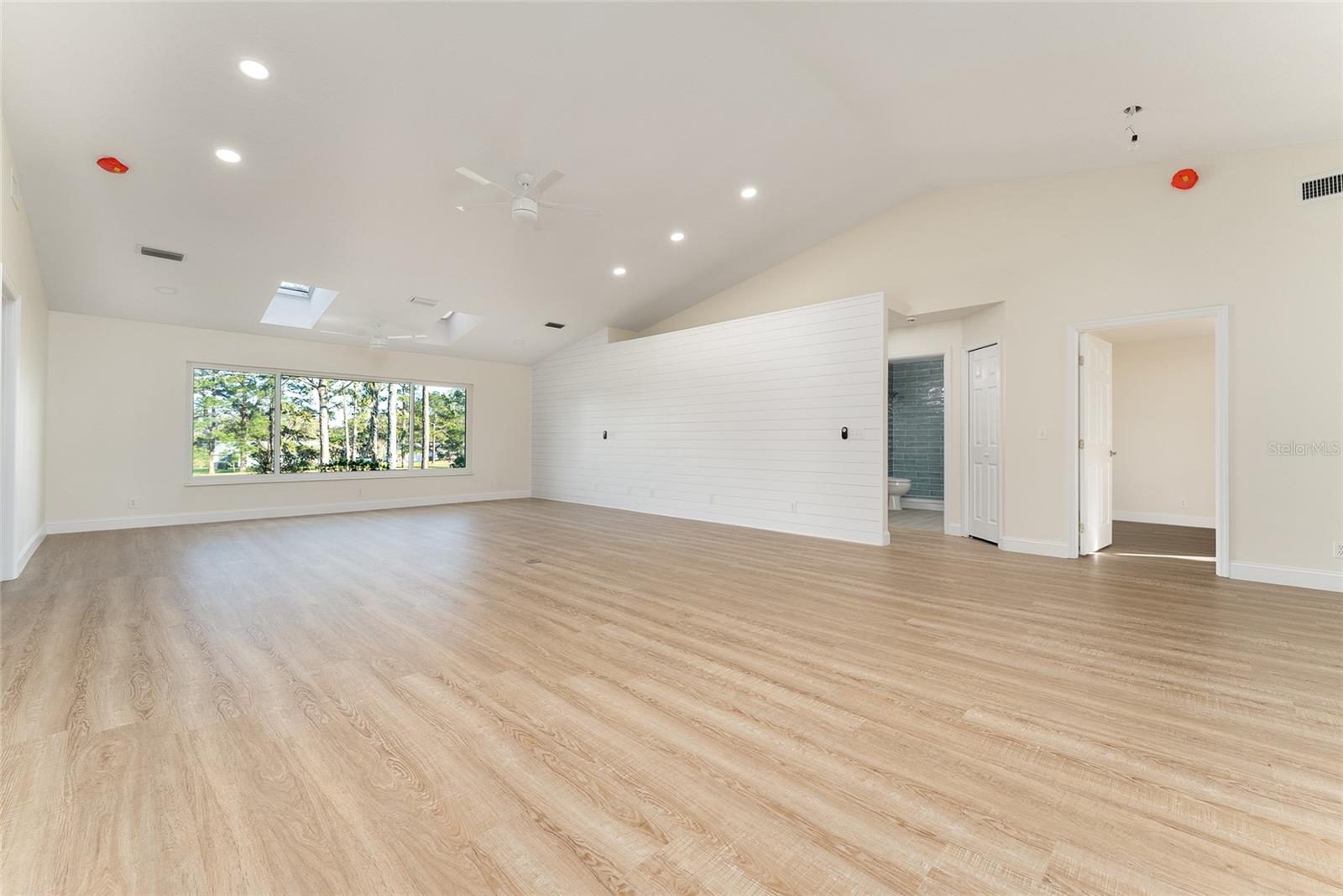 VILLAGE/ASCOT HEATH UN 43 PT - Residential Lease