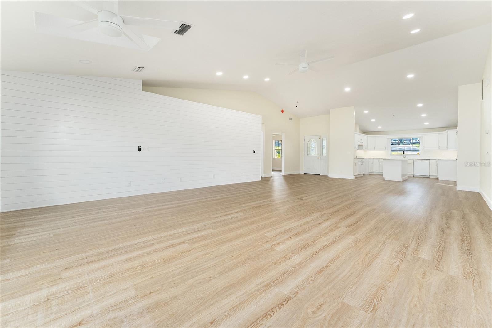 VILLAGE/ASCOT HEATH UN 43 PT - Residential Lease