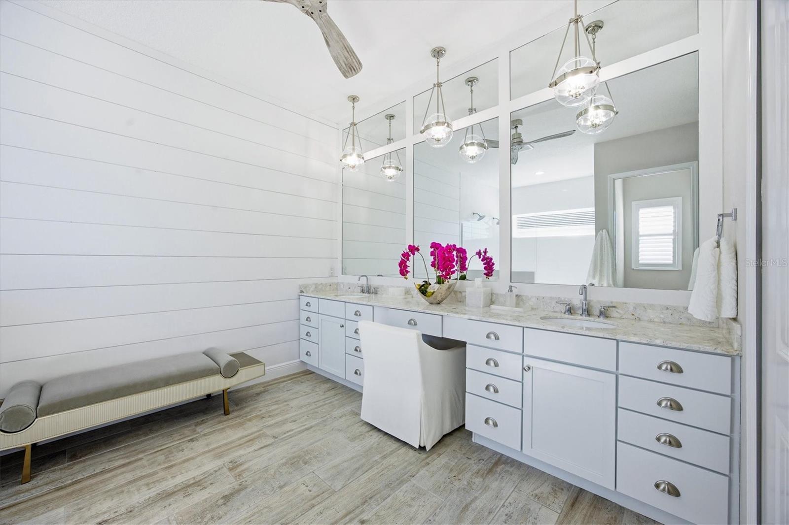 HAMPTON LAKES / AKA INDIAN LAKES - Residential