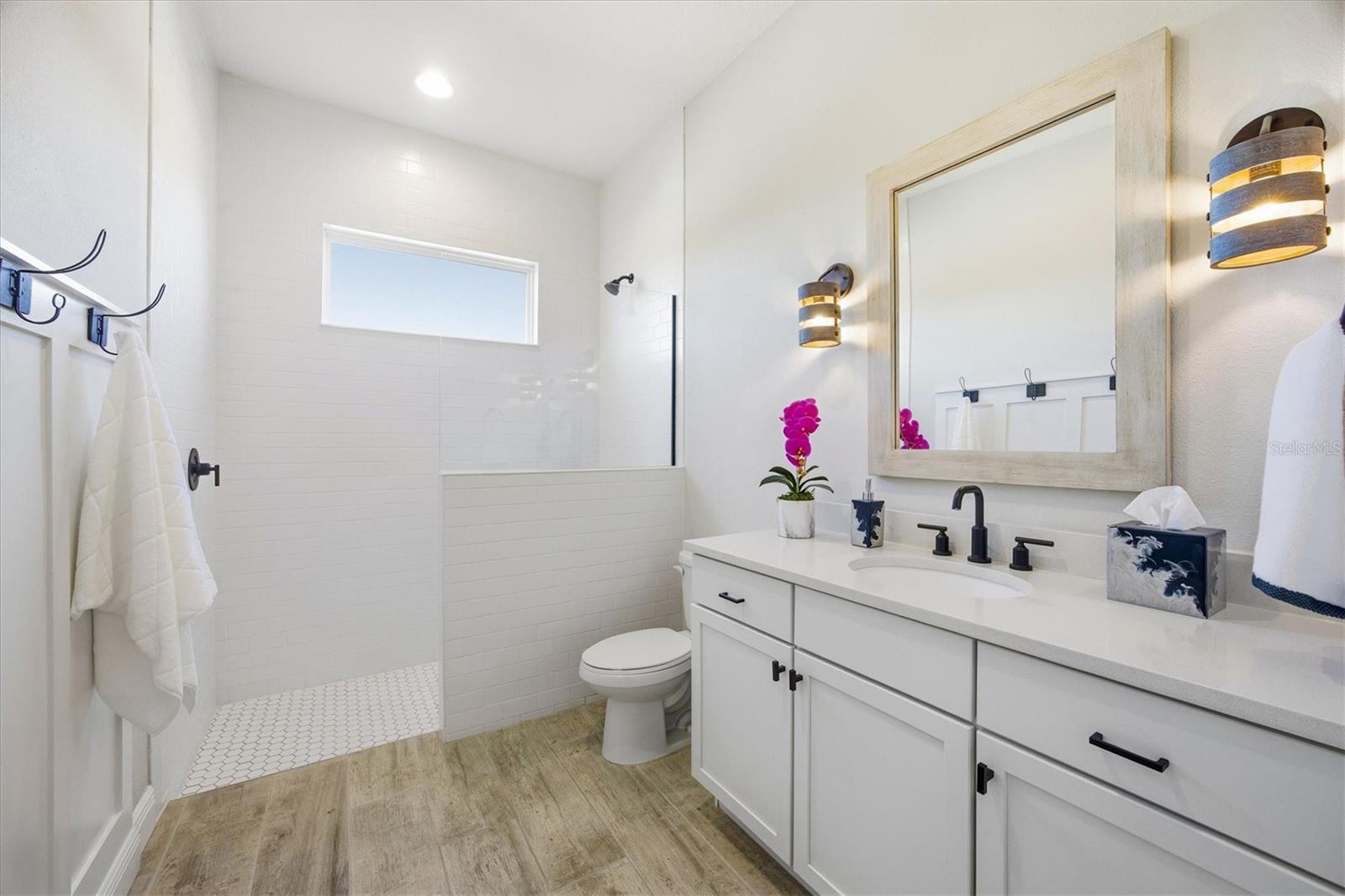 HAMPTON LAKES / AKA INDIAN LAKES - Residential