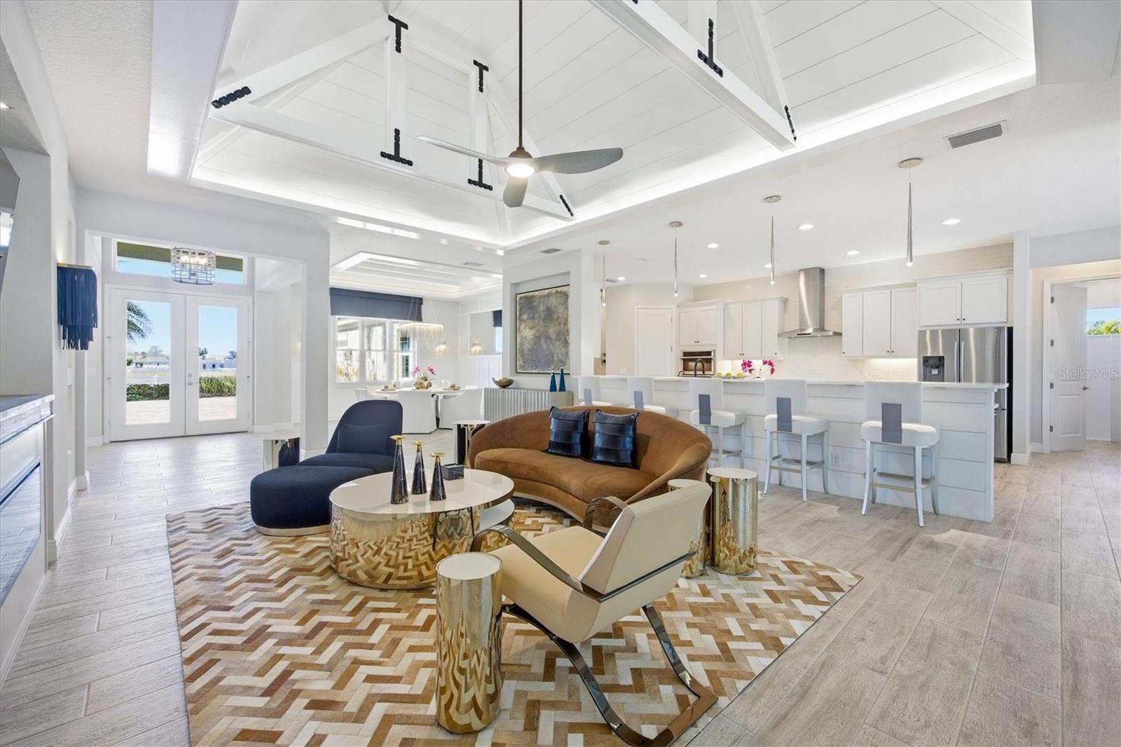 HAMPTON LAKES / AKA INDIAN LAKES - Residential