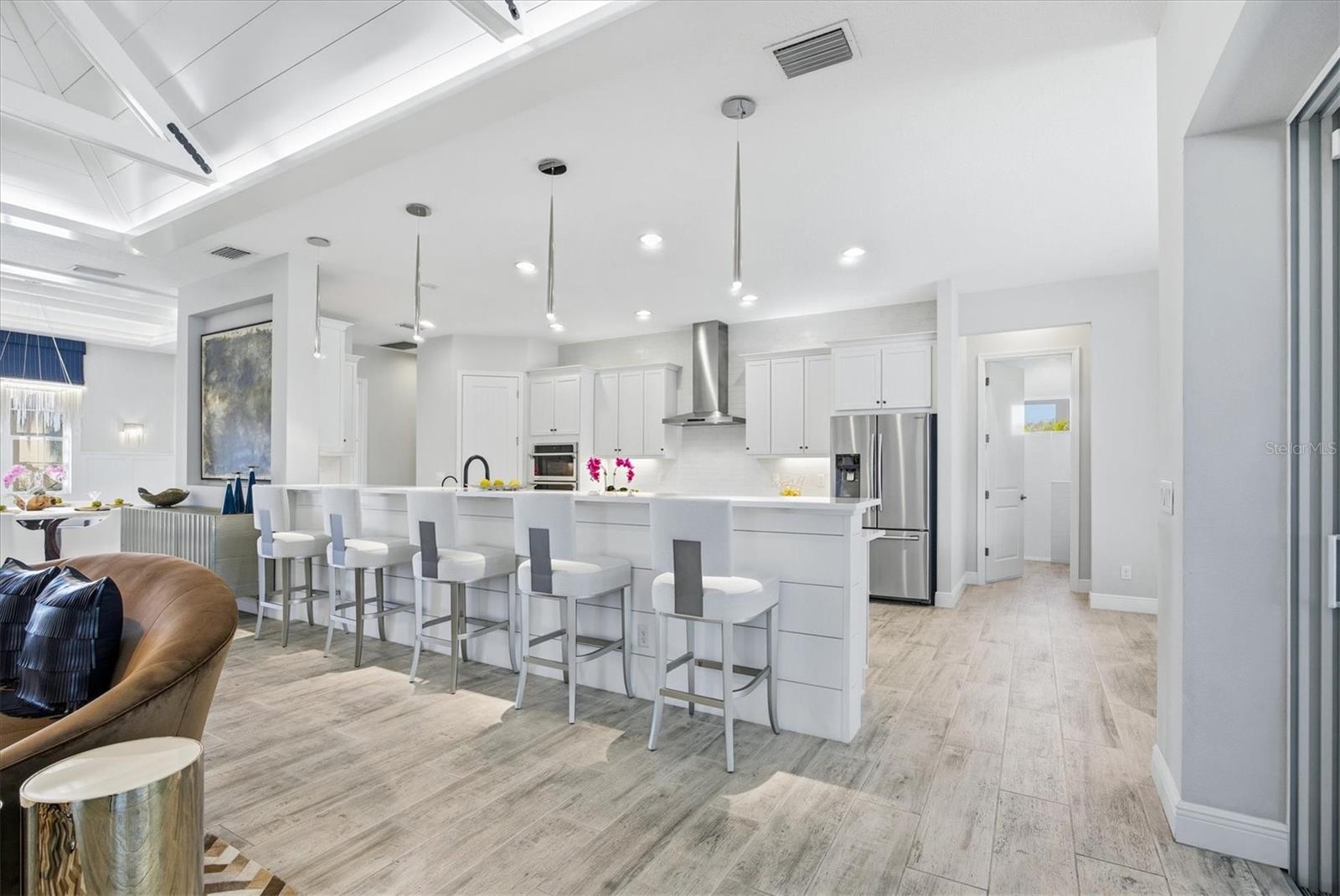 HAMPTON LAKES / AKA INDIAN LAKES - Residential