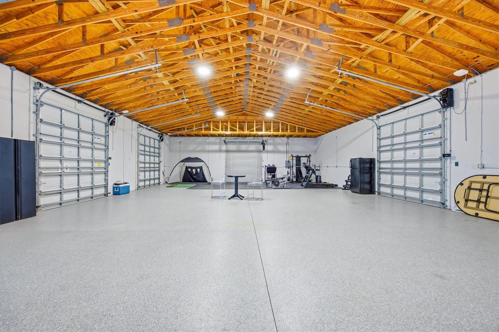 HAMPTON LAKES / AKA INDIAN LAKES - Residential