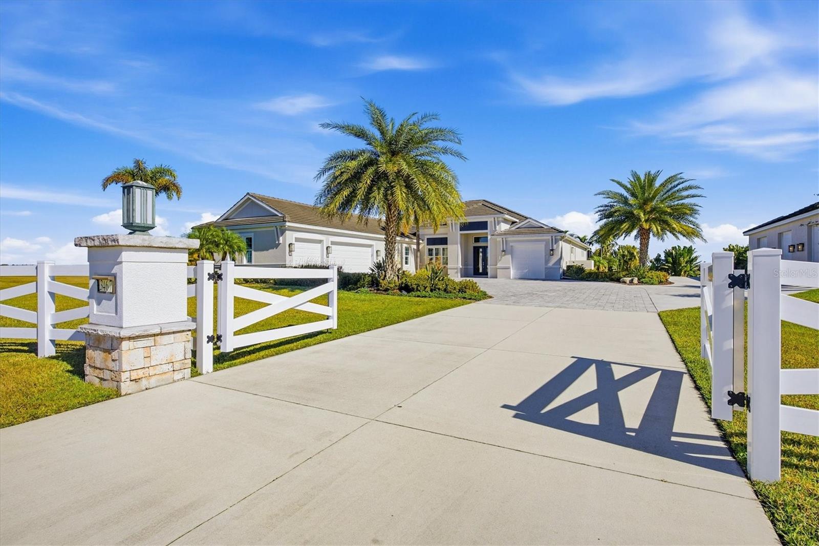 HAMPTON LAKES / AKA INDIAN LAKES - Residential