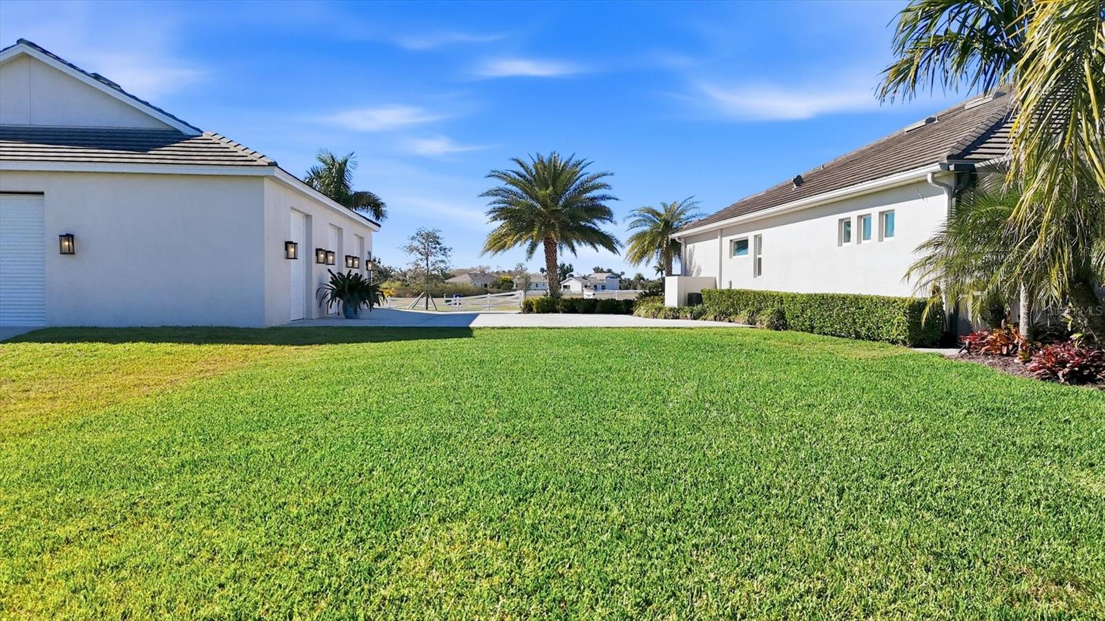 HAMPTON LAKES / AKA INDIAN LAKES - Residential