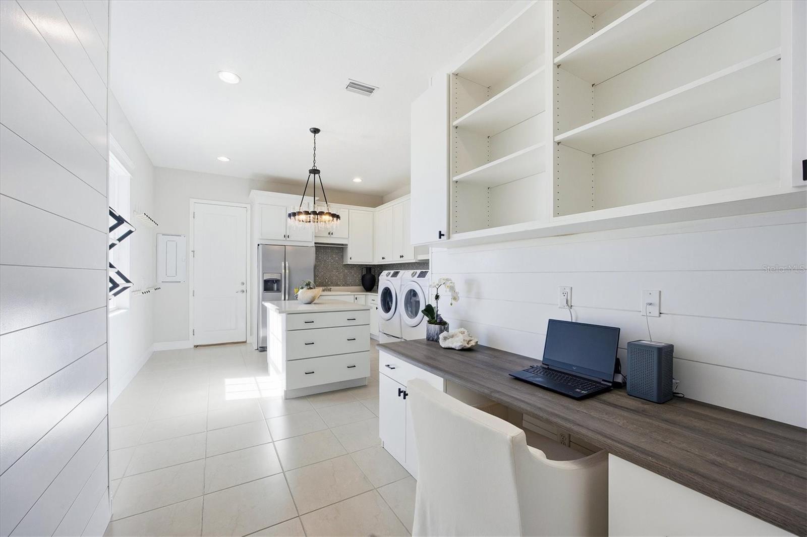 HAMPTON LAKES / AKA INDIAN LAKES - Residential