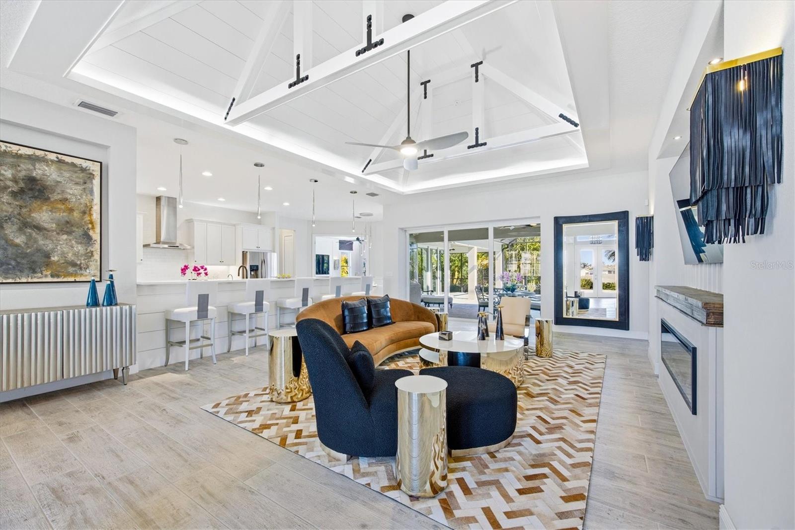 HAMPTON LAKES / AKA INDIAN LAKES - Residential