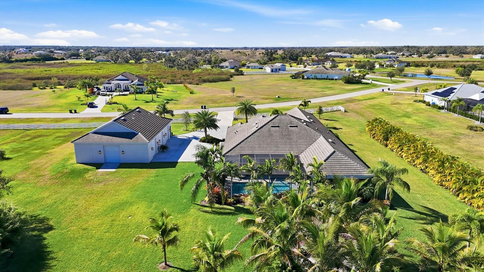 HAMPTON LAKES / AKA INDIAN LAKES - Residential