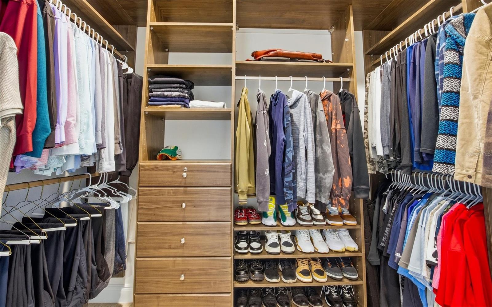 HAMPTON LAKES / AKA INDIAN LAKES - Residential