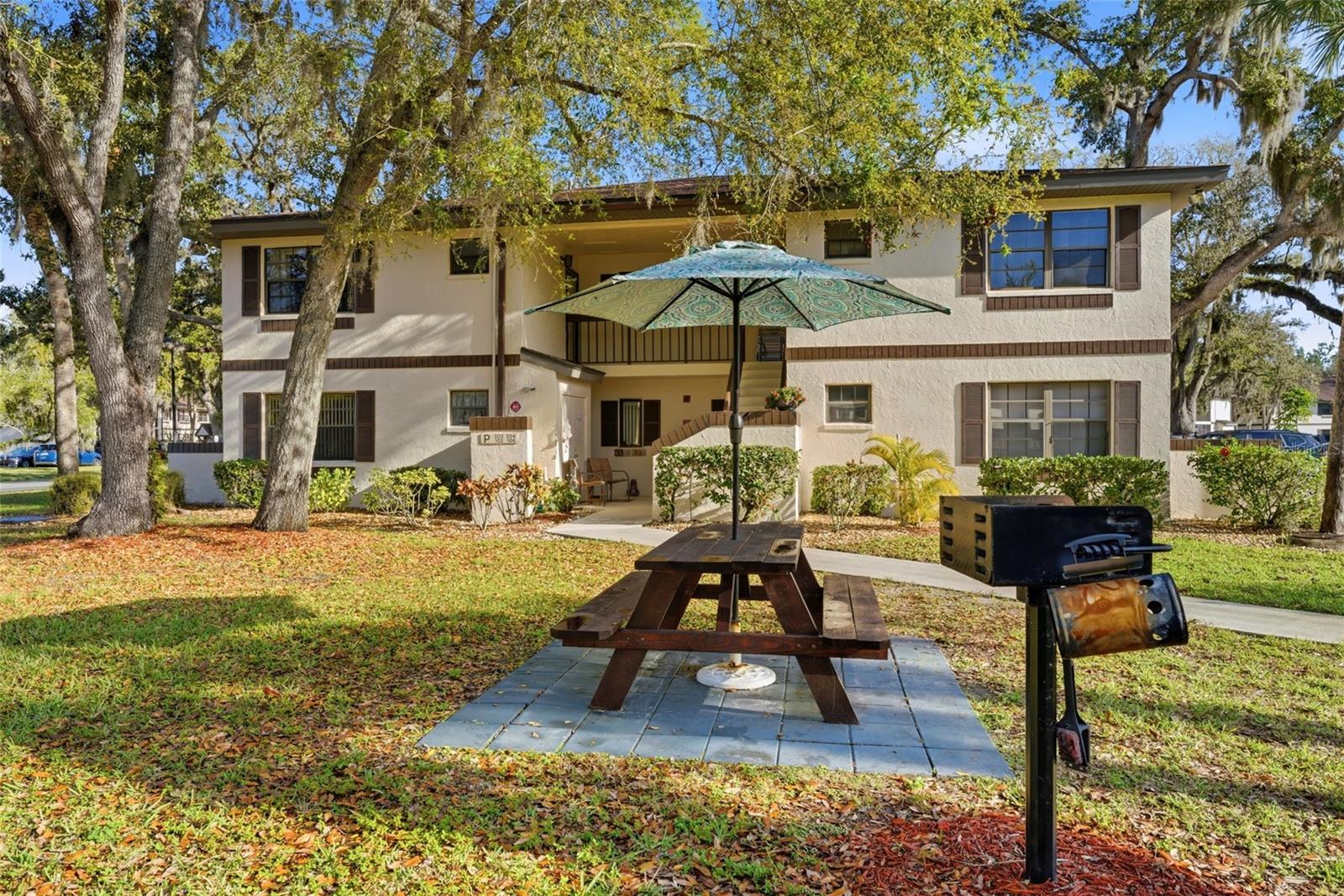 OAKS 03 - Residential