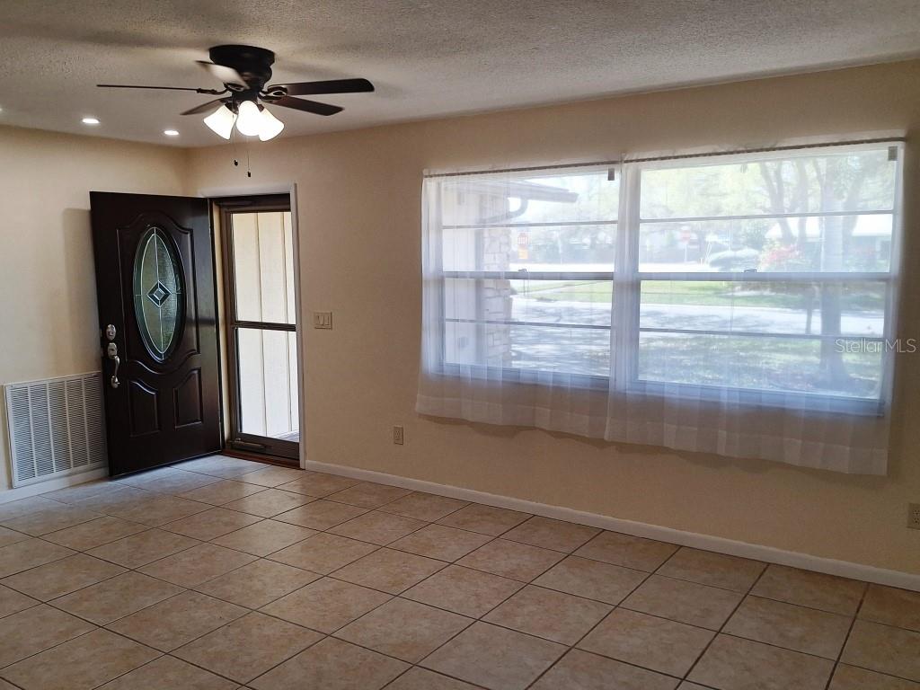 CHARTER OAKS - Residential Lease