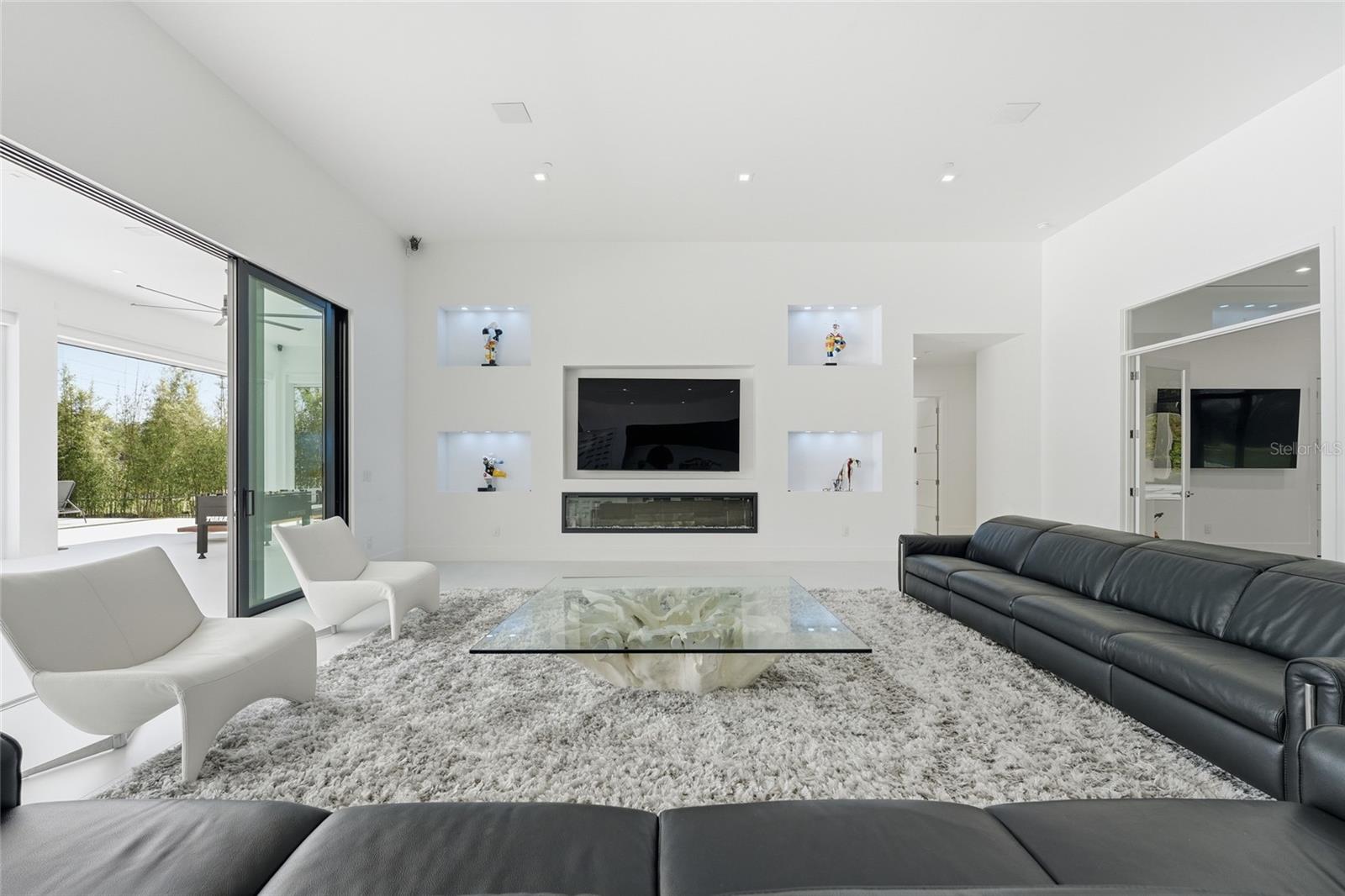 WATERSIDE II - Residential