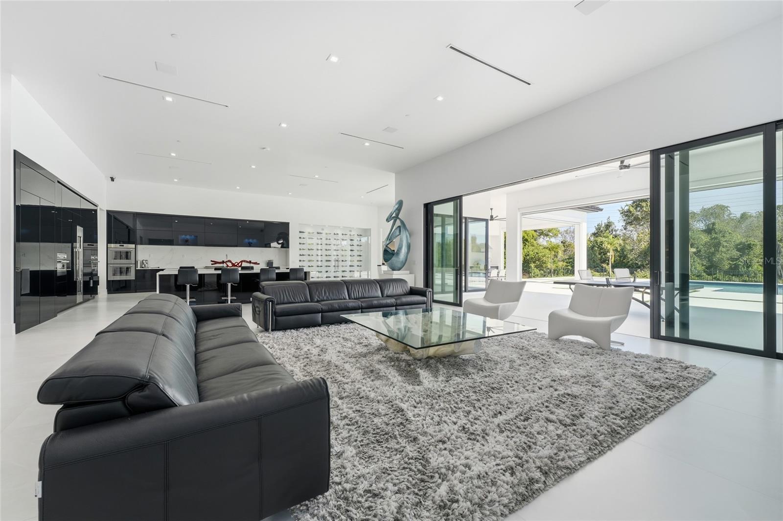 WATERSIDE II - Residential