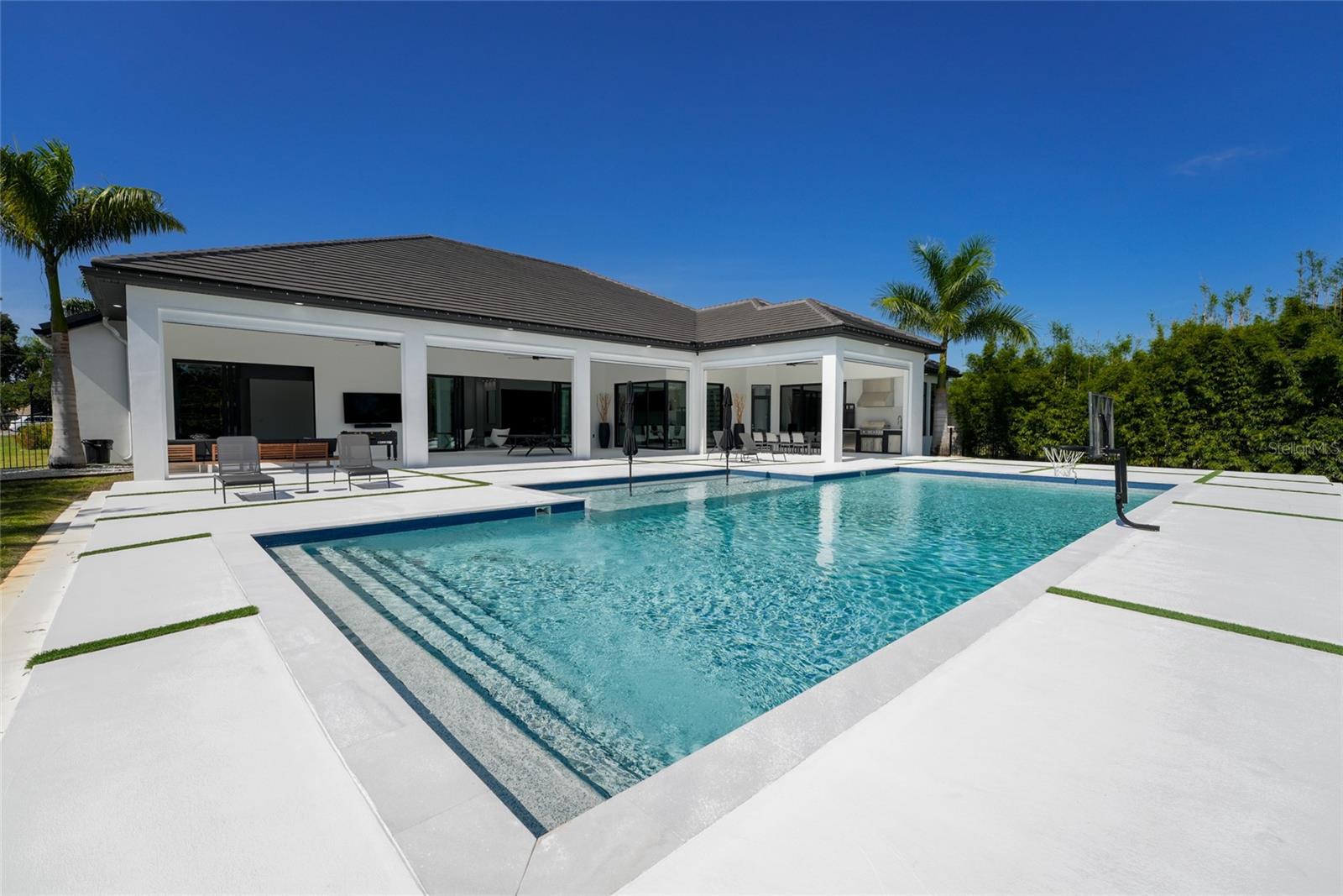 WATERSIDE II - Residential