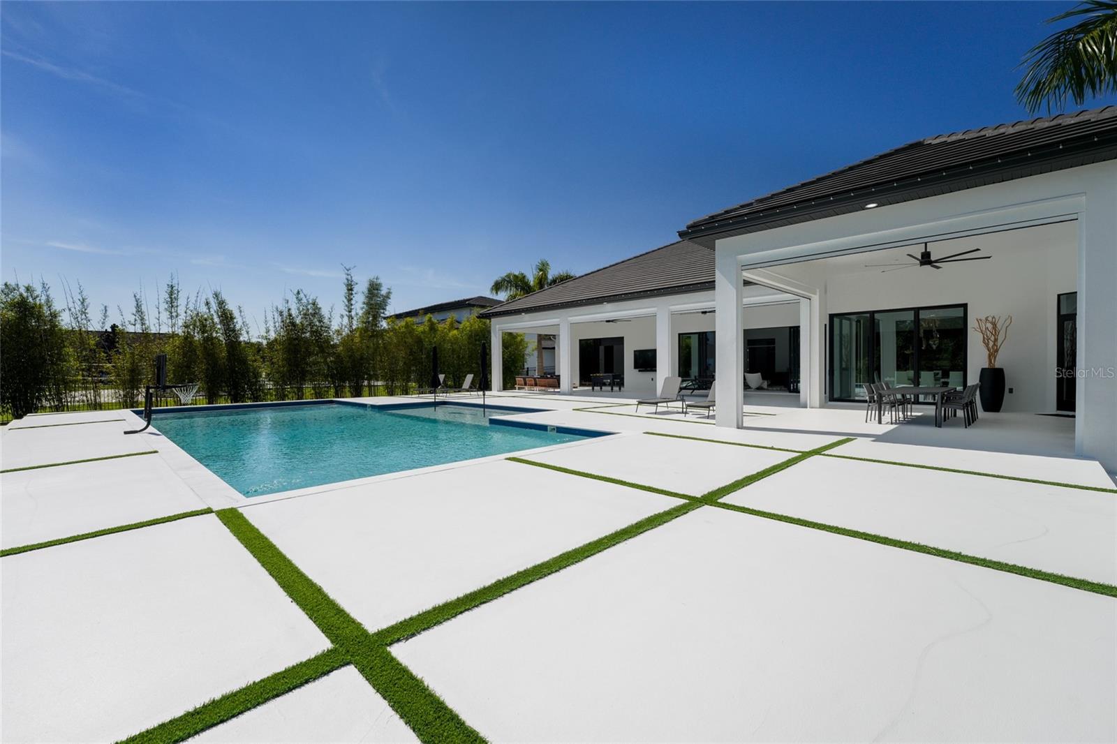 WATERSIDE II - Residential