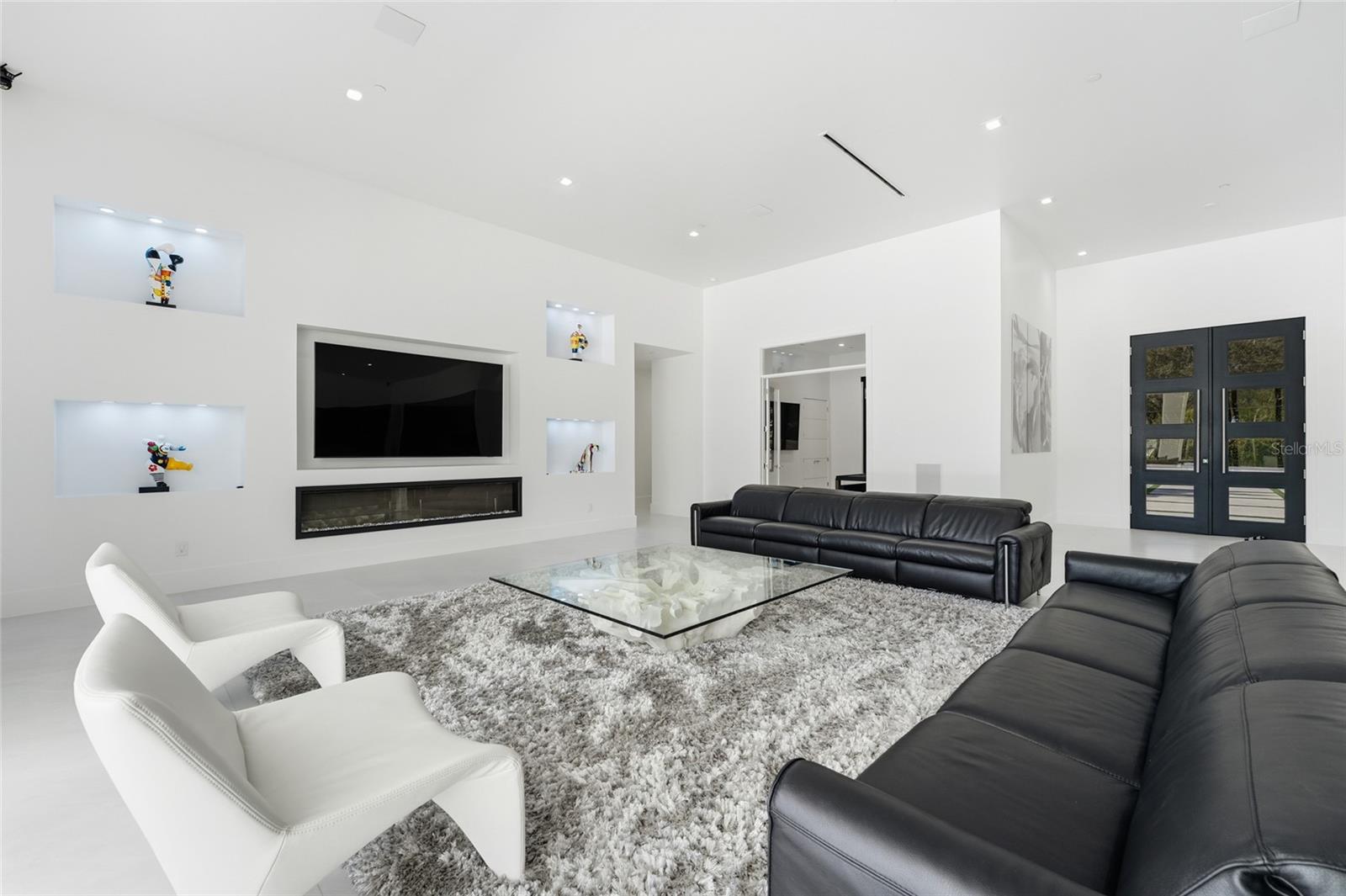 WATERSIDE II - Residential