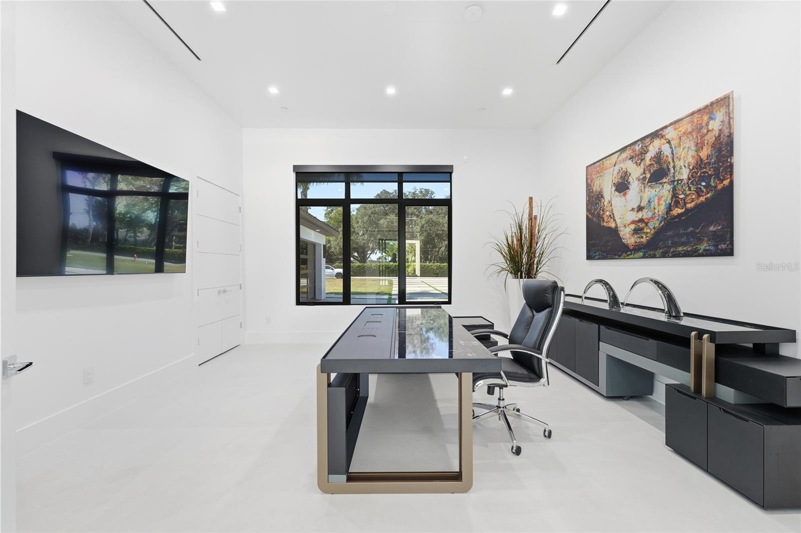 WATERSIDE II - Residential