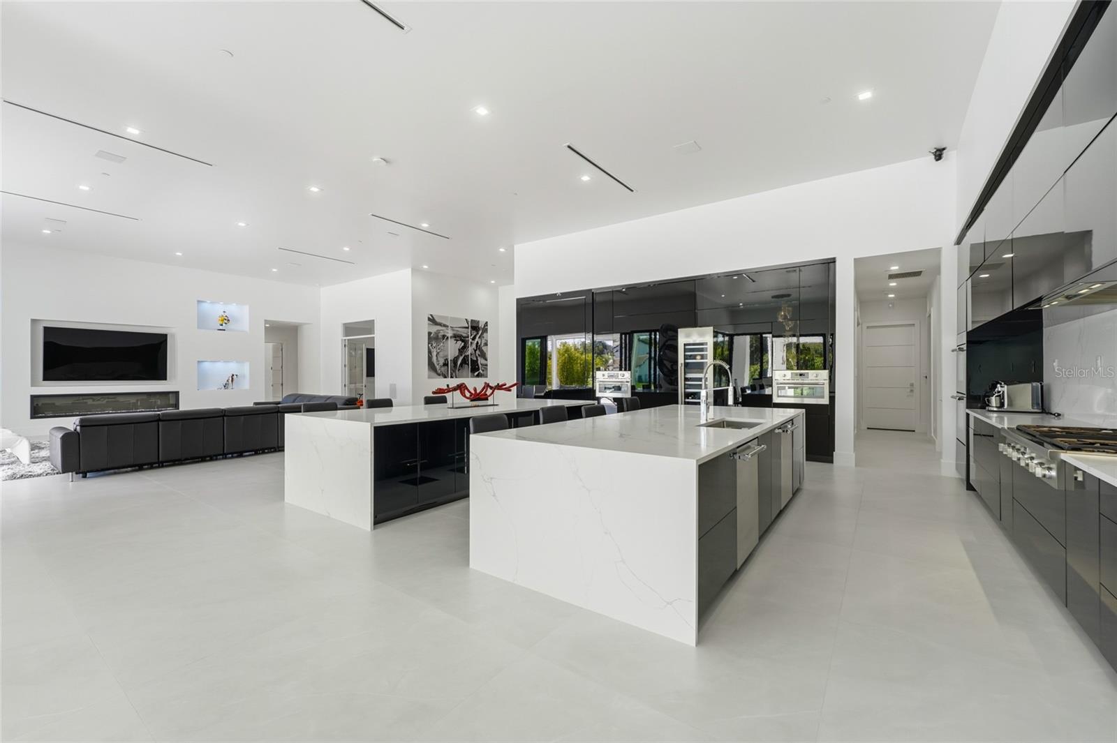 WATERSIDE II - Residential