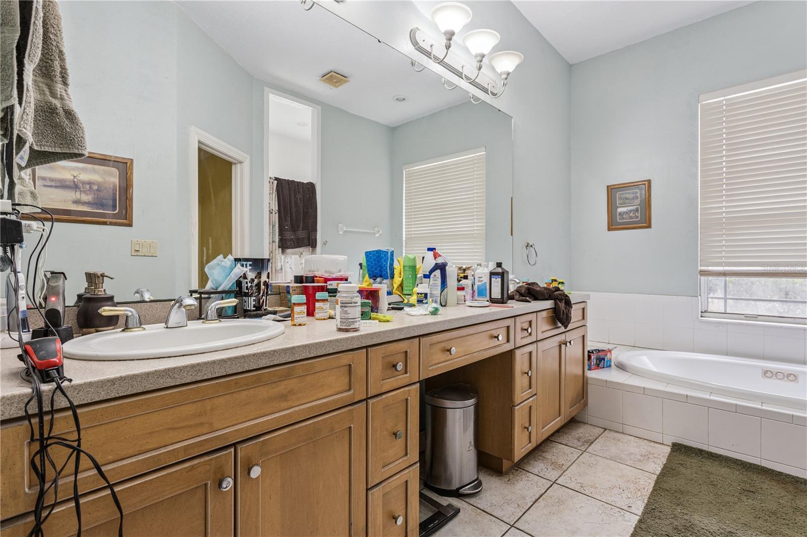 OAK VIEW ESTATES - Residential